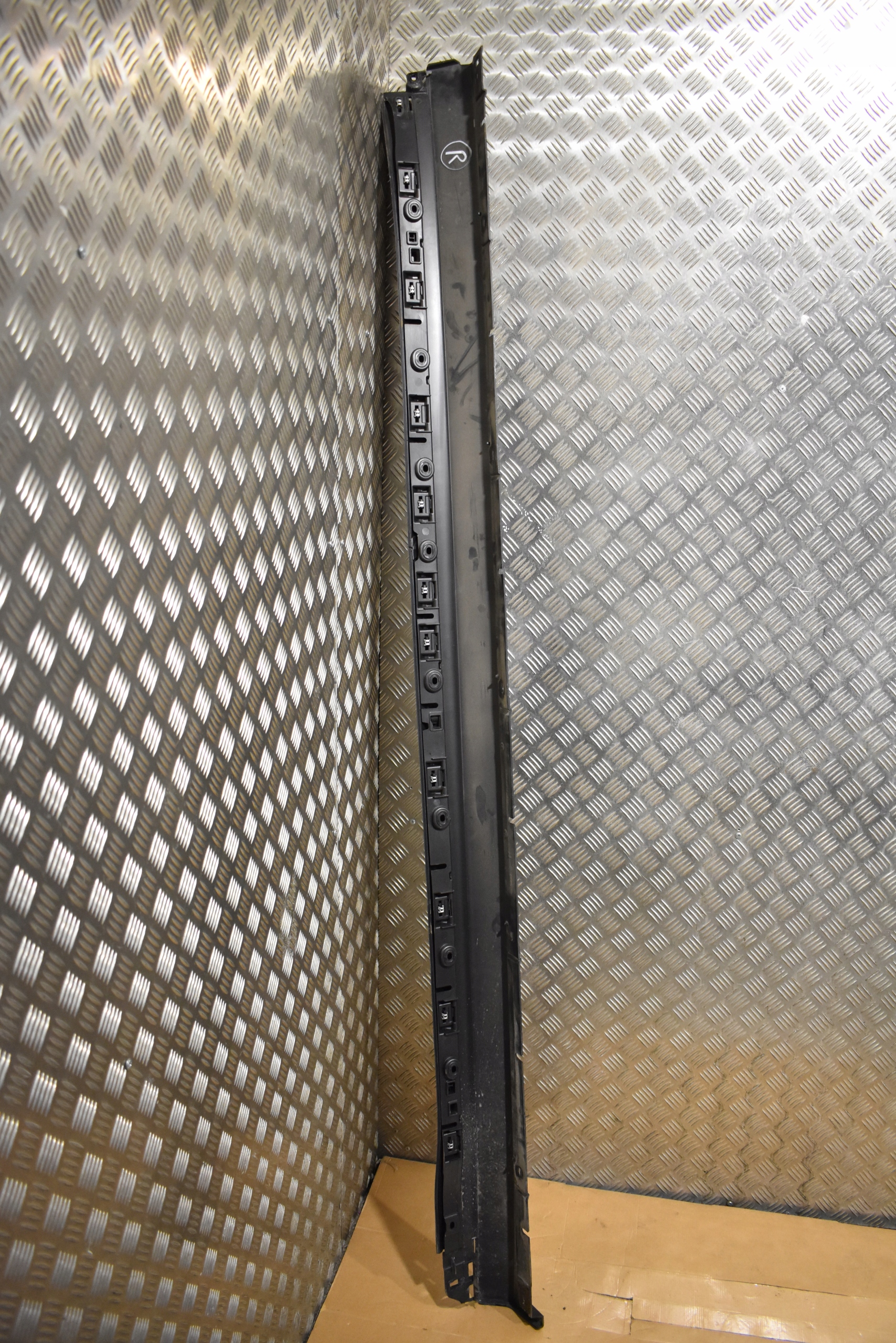 perfect condition moulding threshold right PORSCHE CAYENNE 9Y SPORT DESIGNE 1