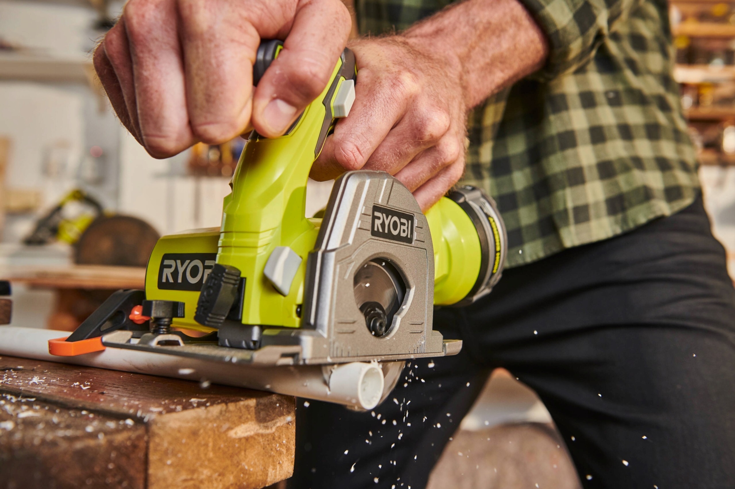 RYOBI PIŁA R18MMS-120S PILARKA TARCZOWA 18V 2,0Ah Seria ONE+