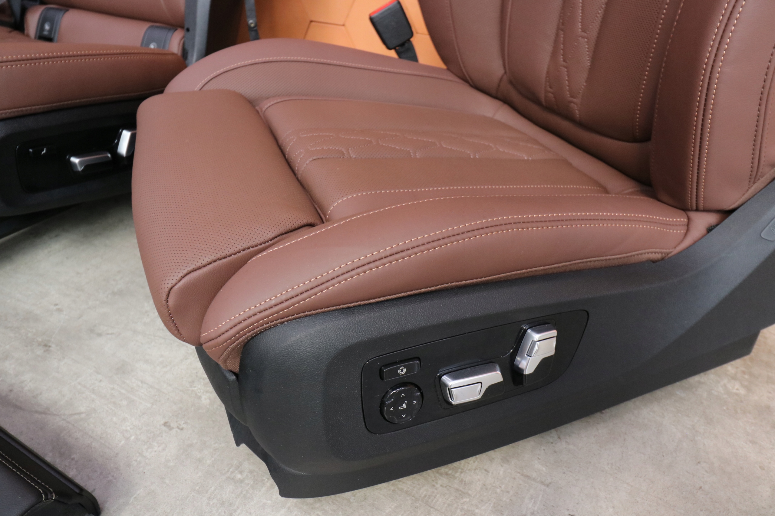 BMW X5 G05 Салон кресла диван бочки 3