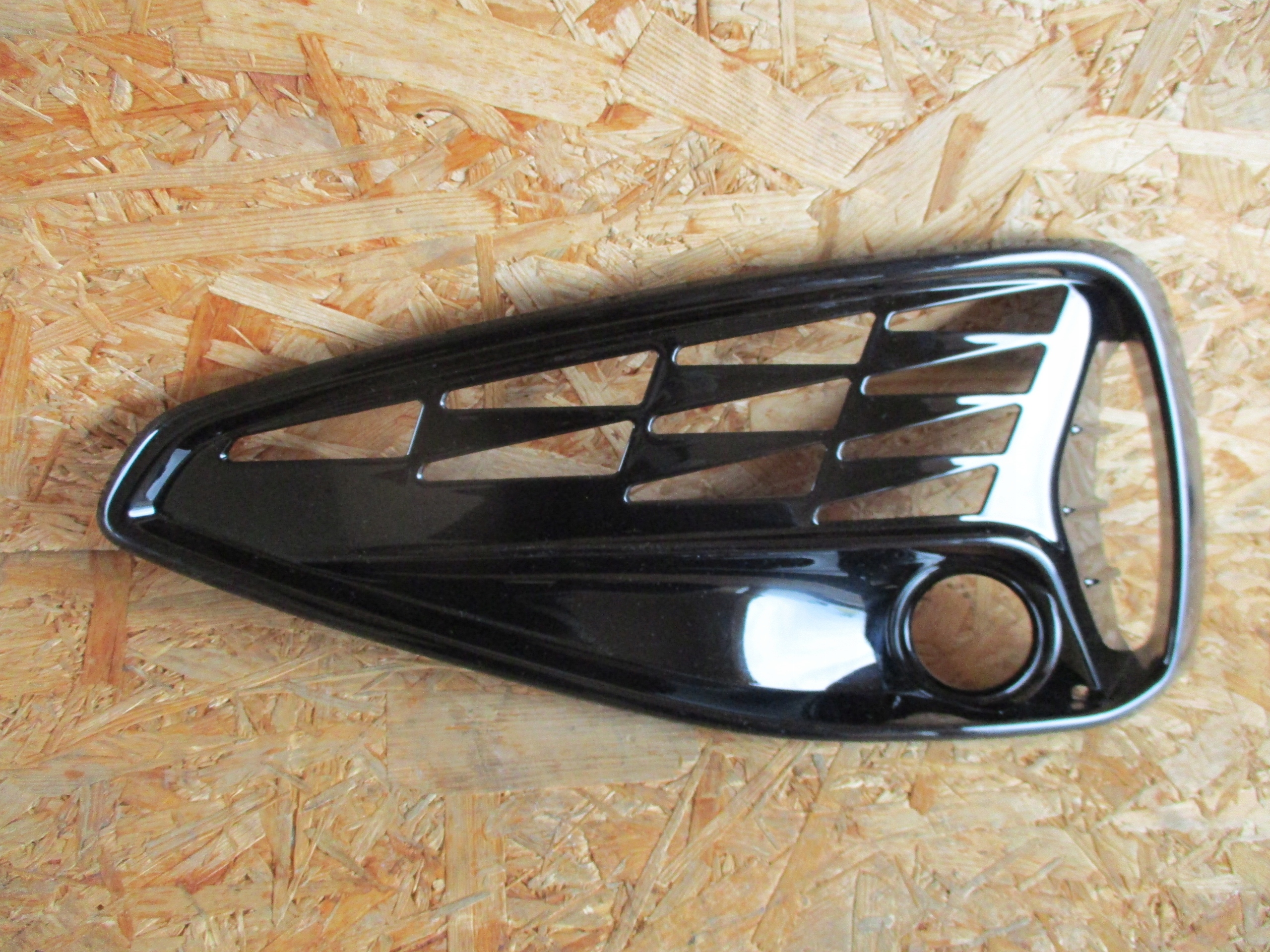 grid left of a bumper HYUNDAI I30 21