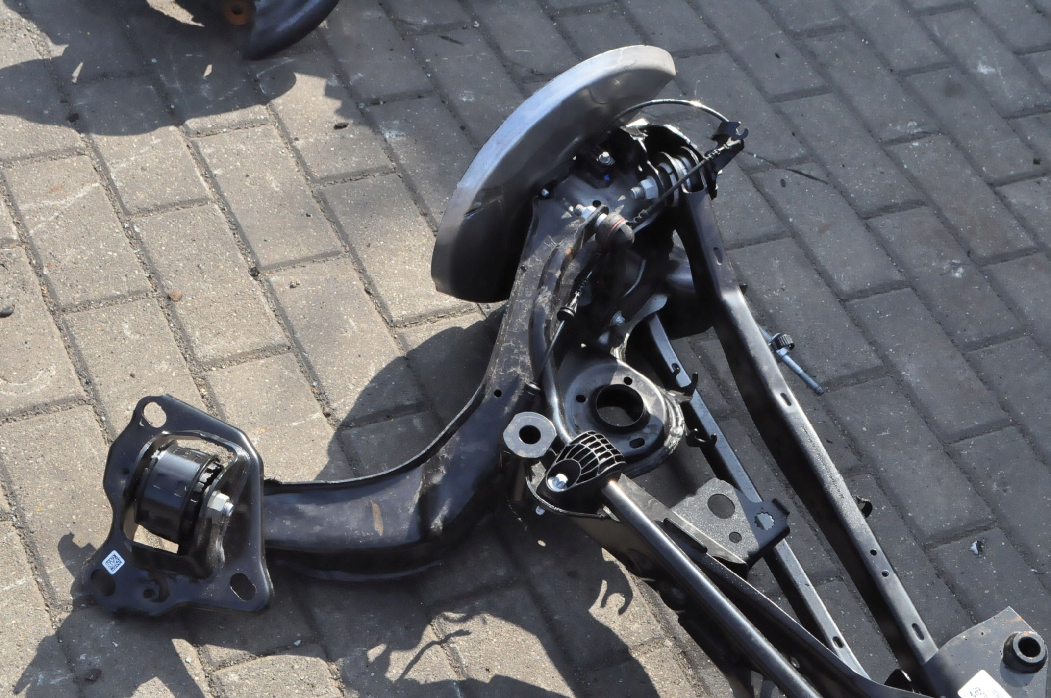 BMW F39 F44 F46 F48 1.5 136KM 2.0 16V 192KM ZAWIESZENIE BELKA TYŁ 6851560 Typ samochodu Samochody osobowe