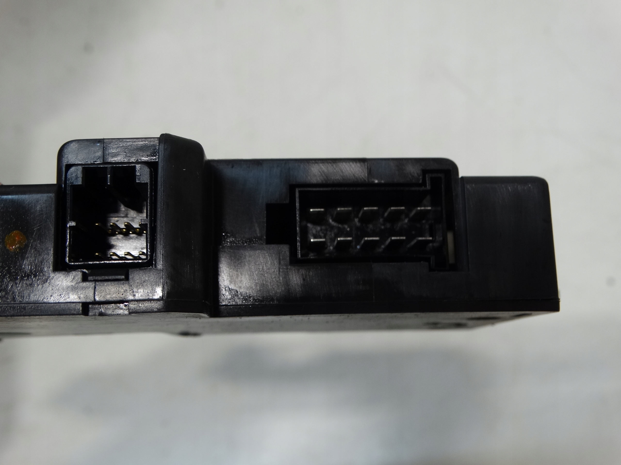 switch control seat left front LAGUNA III 511571101