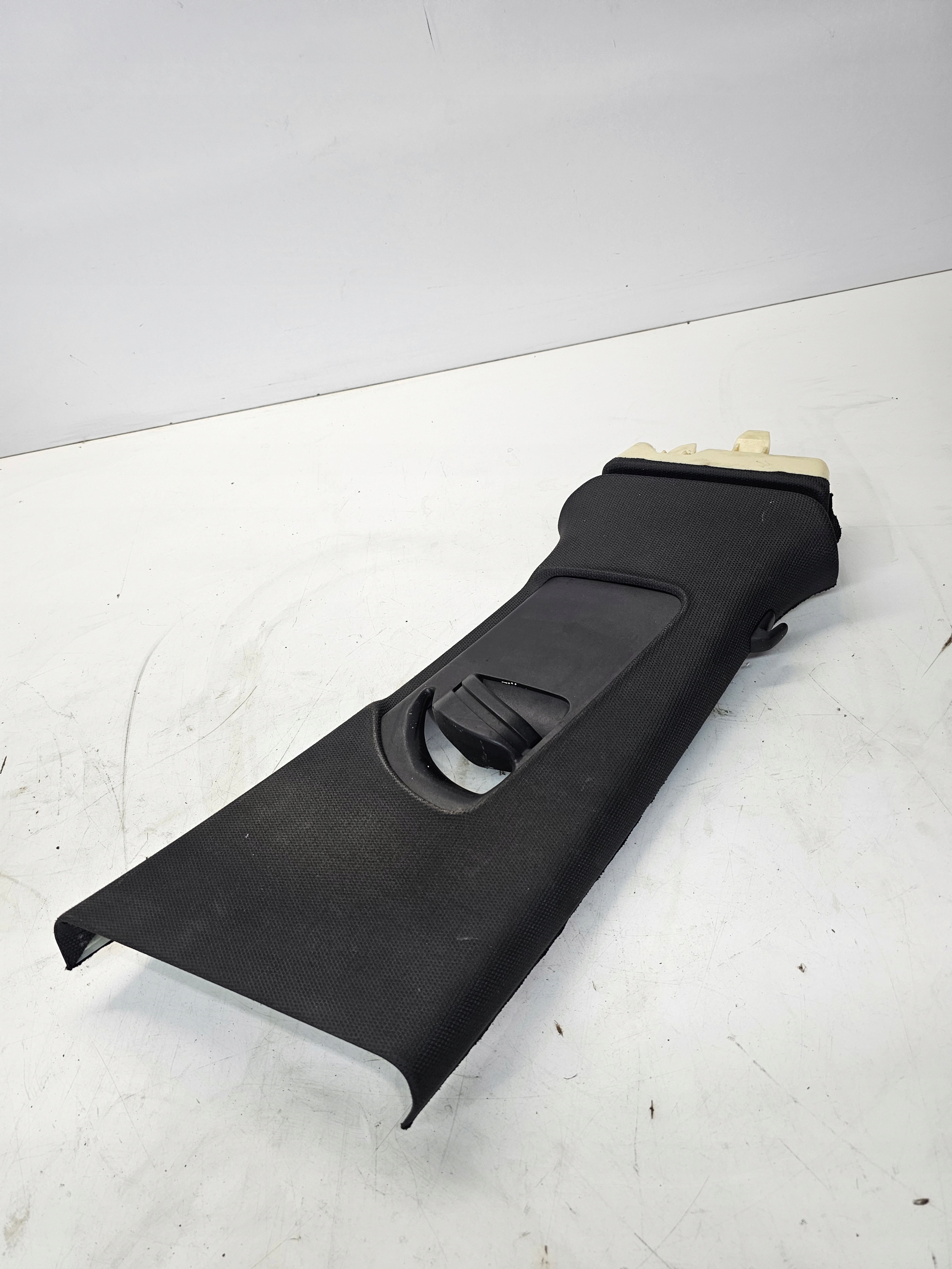 cover SLUPKA B right AUDI A4 B8 8K0867282B V48