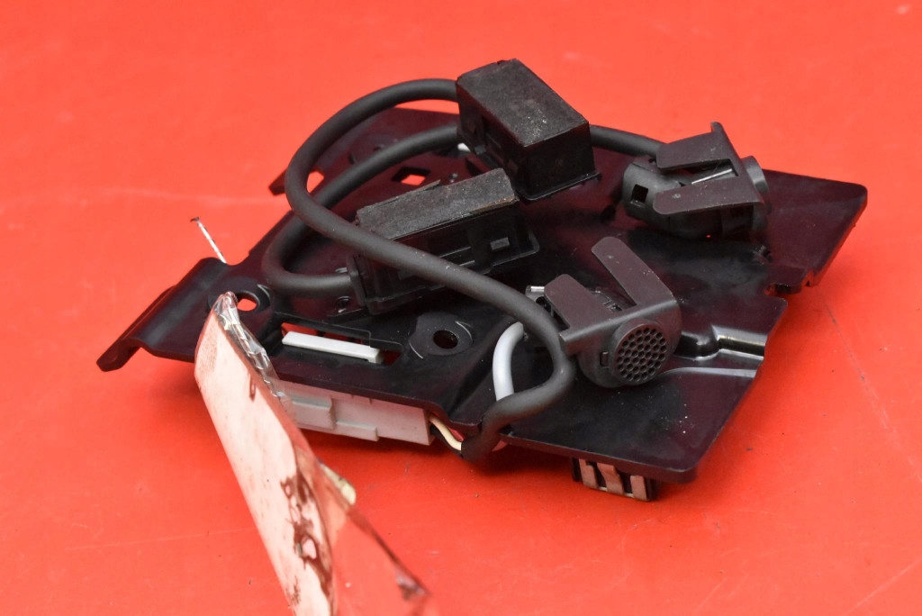 reprák MIKROFON Strechy 1013786-00-A TESLA MODEL S 12-20