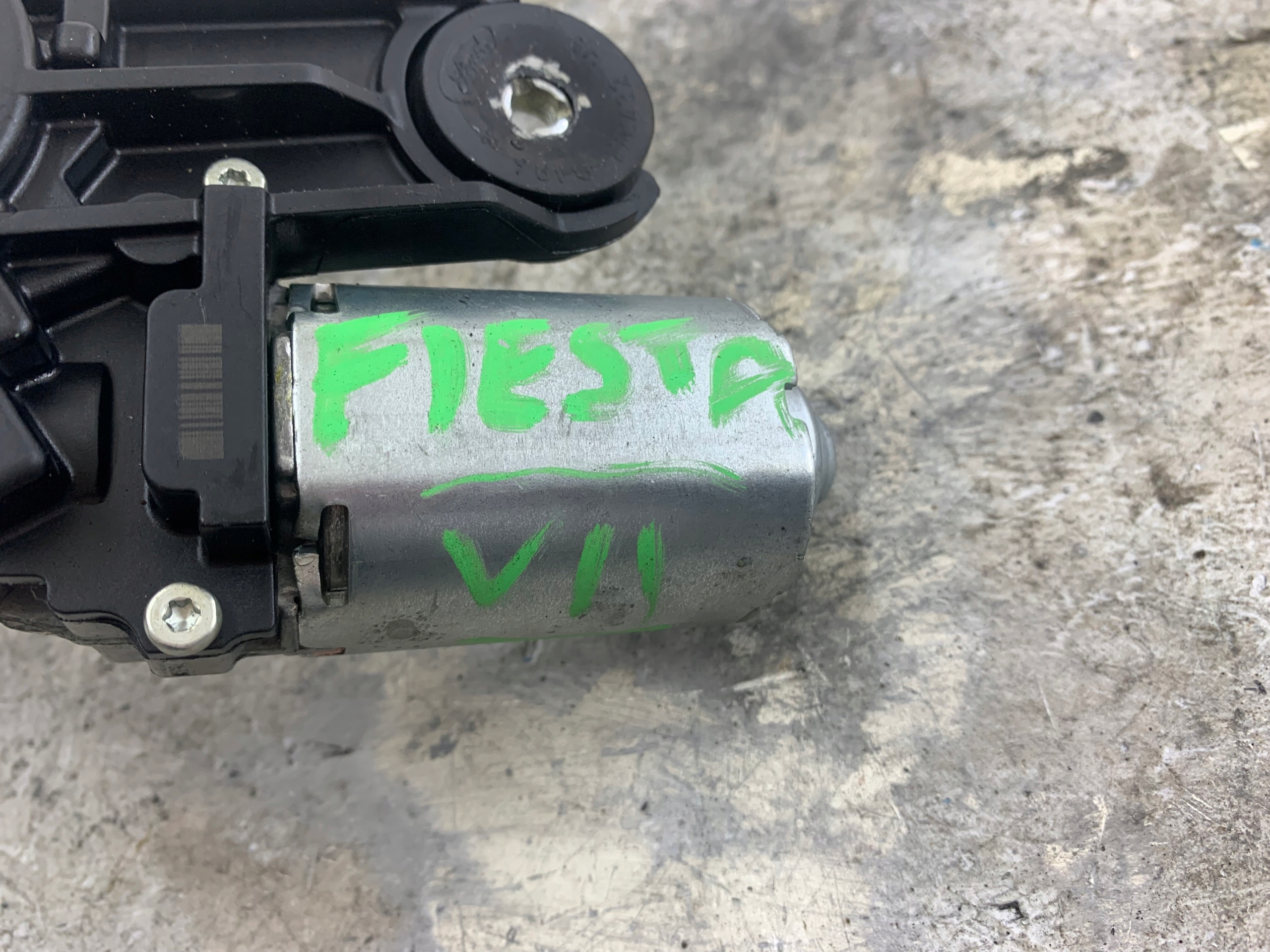 FORD FIESTA MK7 wiper mechanism front 8A6117B571AB