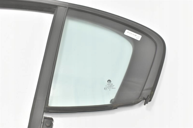 SZYBA DRZWI USZCZELKA LEWY TYŁ MAŁA 52209824 FIAT TIPO II HB SEDAN 2016 Stan opakowania zastępcze