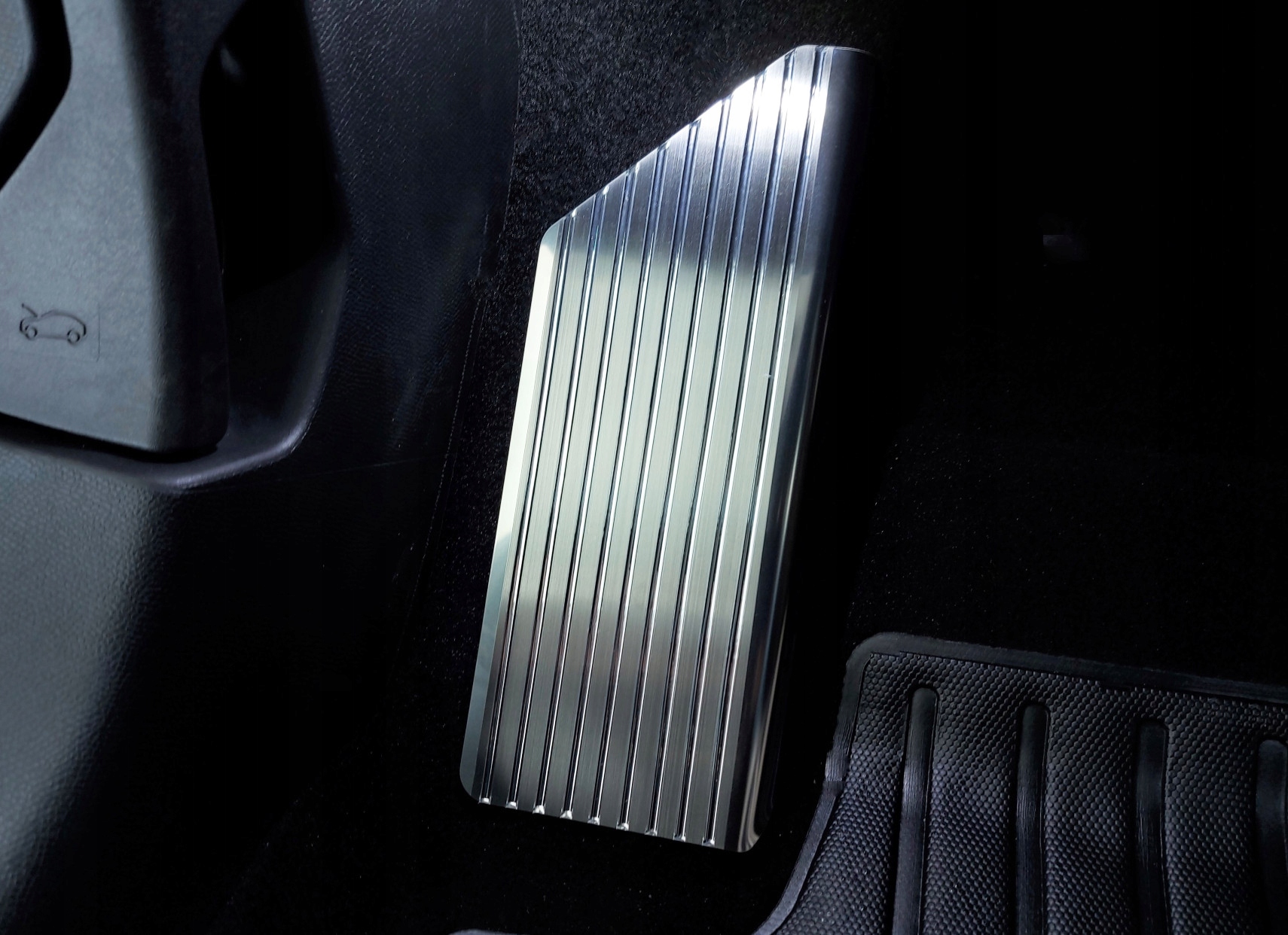 CITROEN C4 III 2021- PODSTOPNICA Waga produktu z opakowaniem jednostkowym 0.5 kg