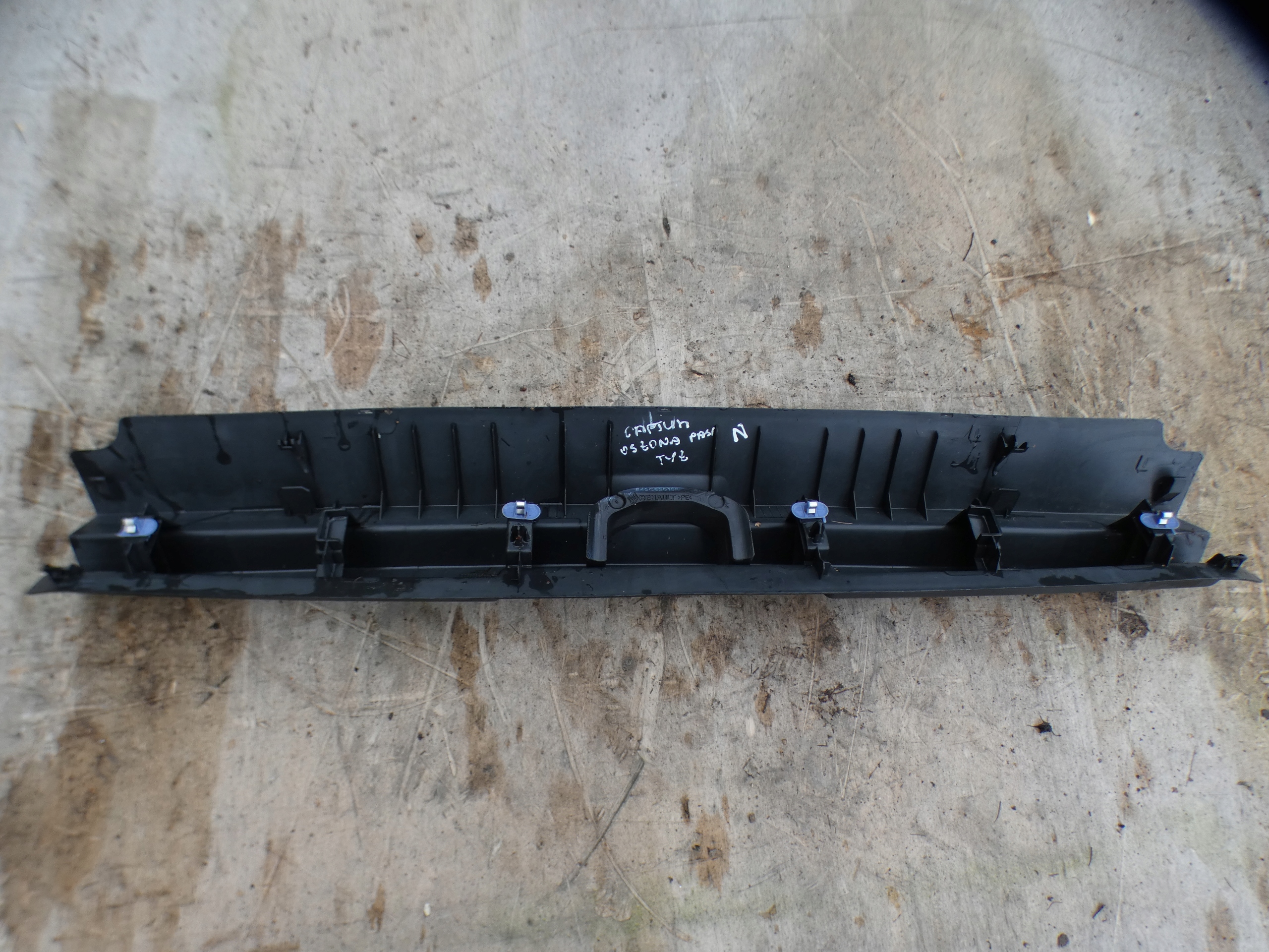 cover spoiler plastic boot RENAULT CAPTUR and 849C89010R
