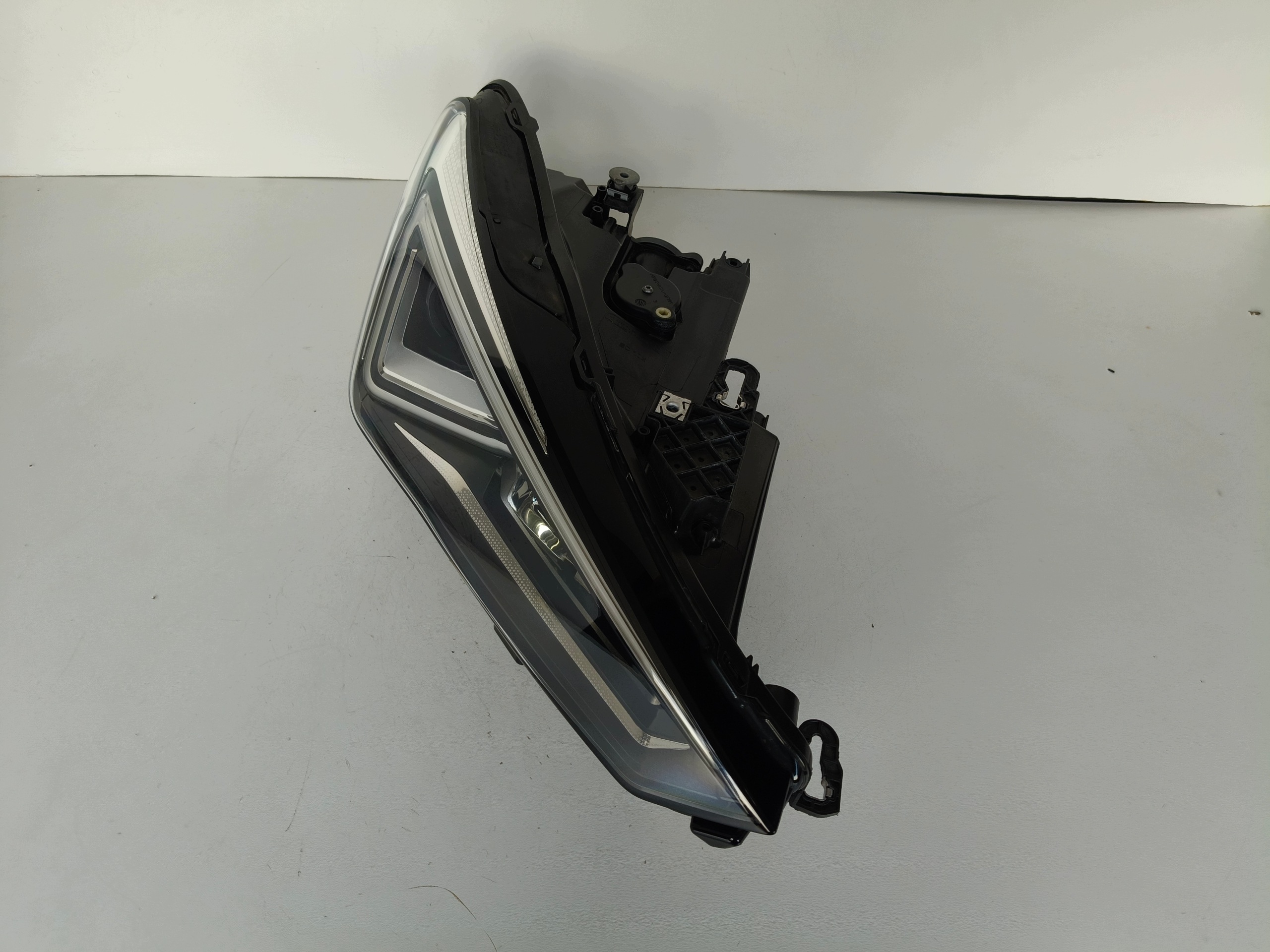 light right REFLEKTOR SEAT LEON IV 4 5FA 20- FULL LED