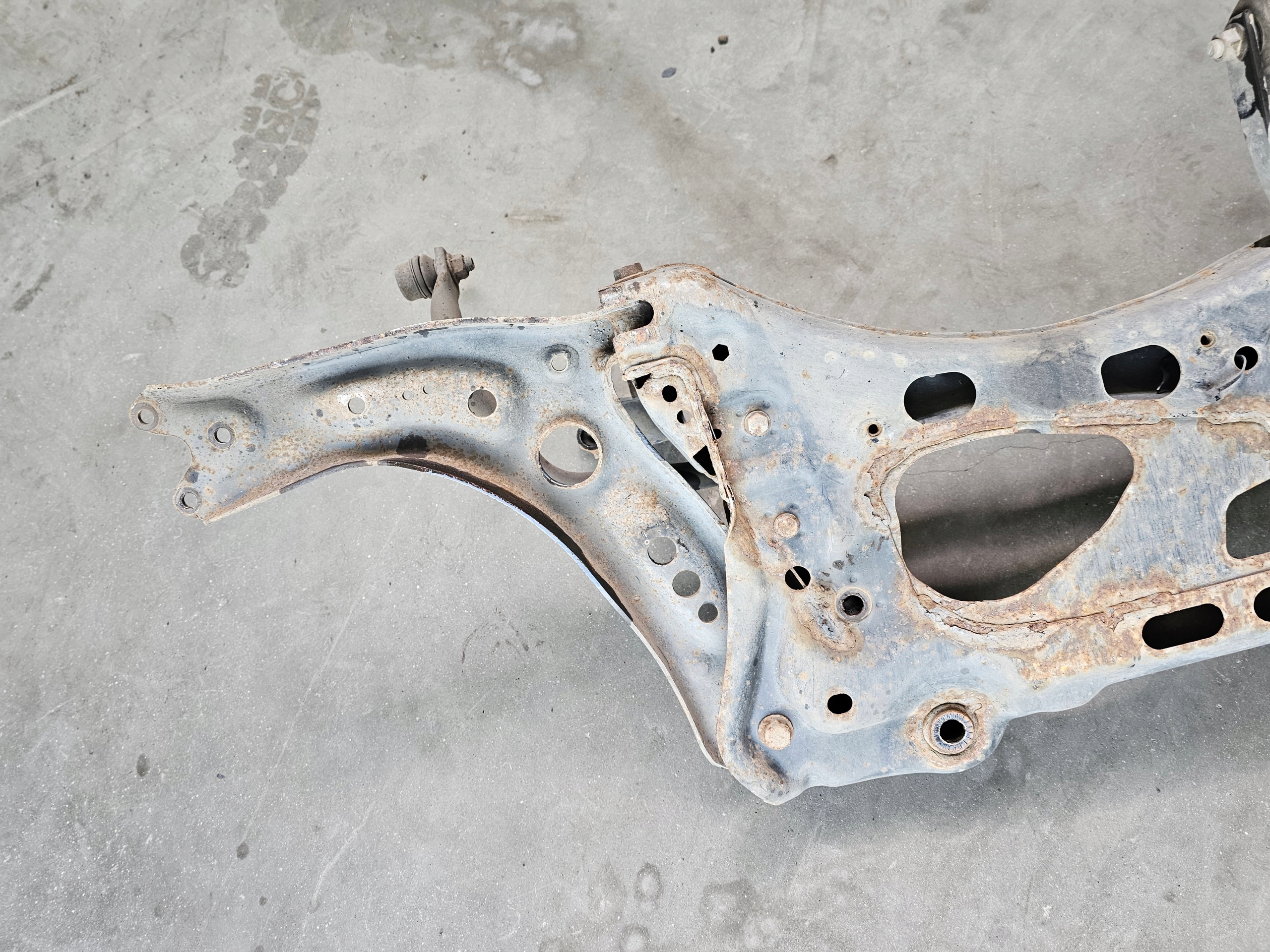 Seat Leon III subframe axle beam front