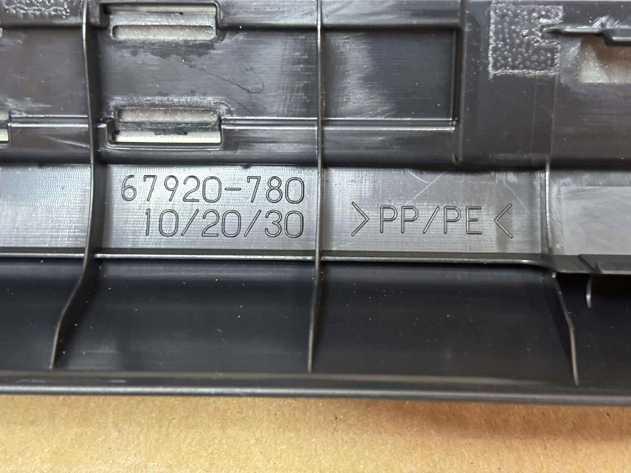 moulding threshold left front LEXUS NX 300h 67920-780