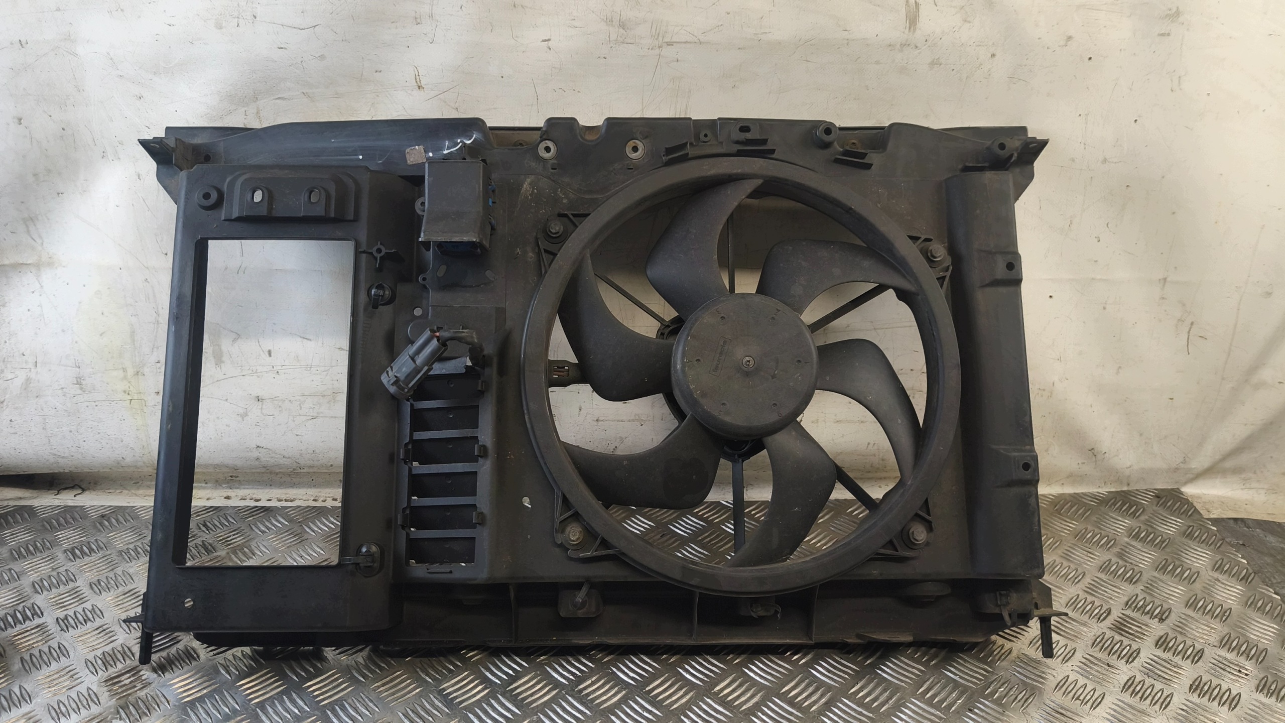 ventilátor chladiče CITROEN BERLINGO II 1.6HDi 2008r