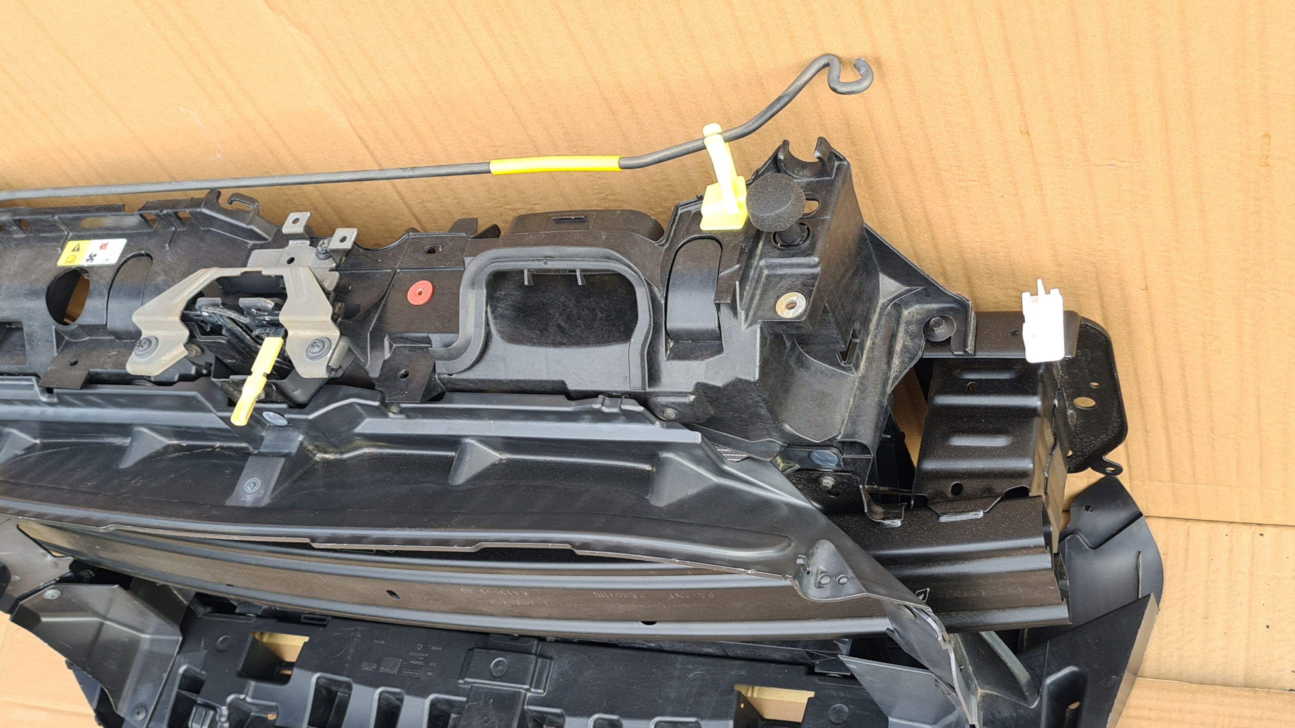 FORD FIESTA MK7 LIFT 1.4 BENZYNA PAS PRZÓD KOMPLET Typ samochodu Samochody osobowe