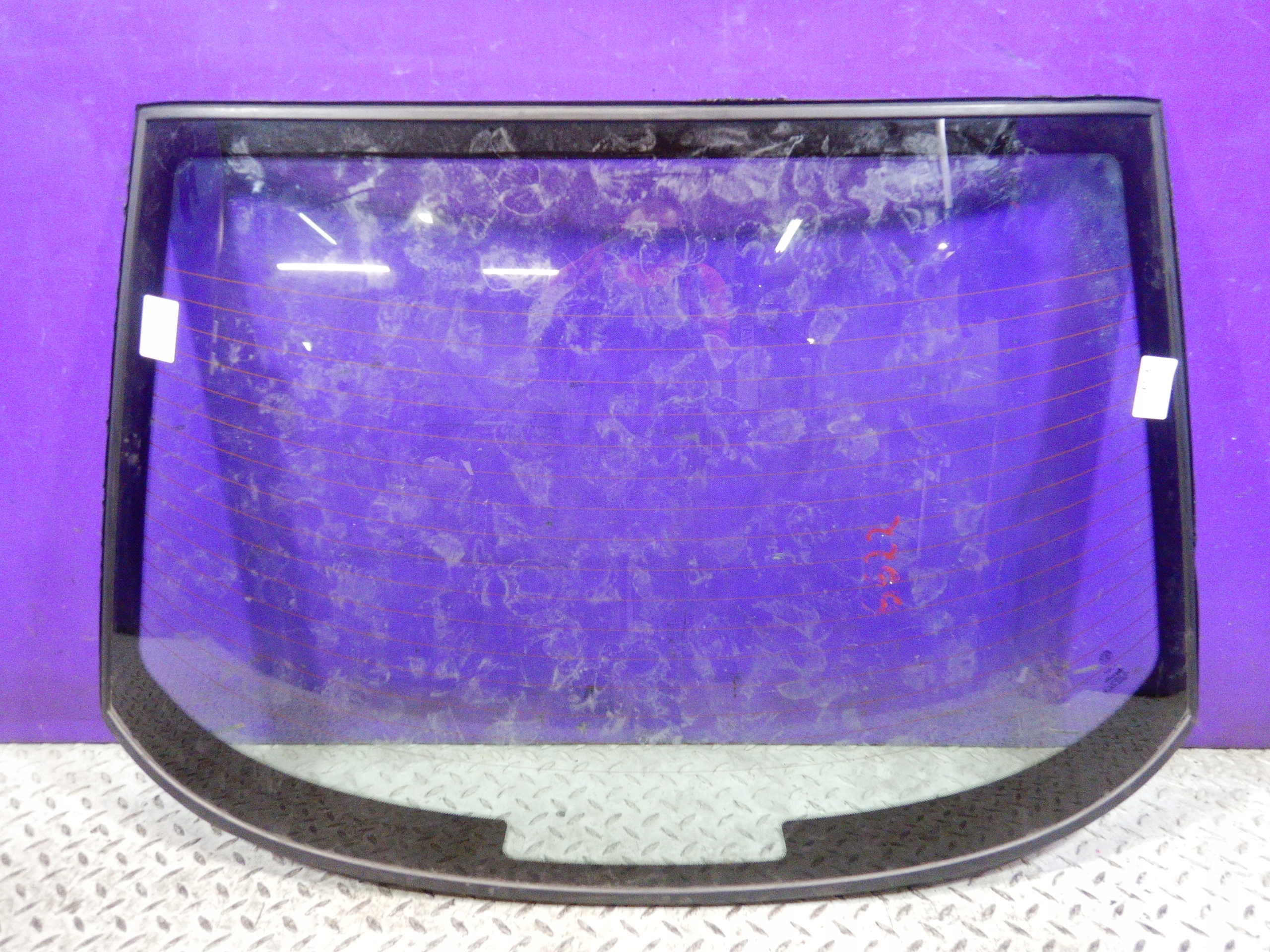 ALFA ROMEO GTV 95-СКЛО ЗАДНЄ ЗАДНЄ