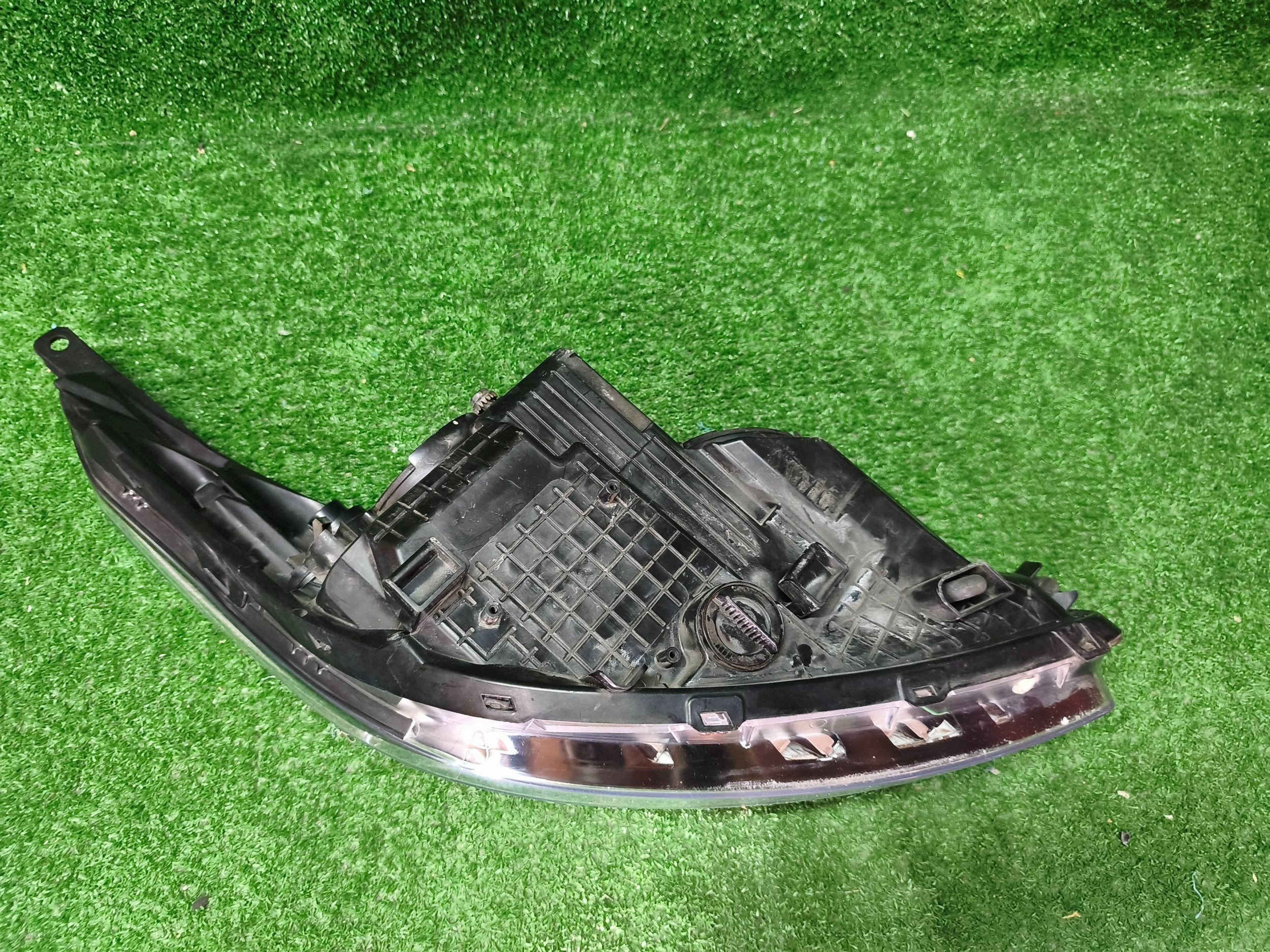 REFLEKTOR left front KIA CEED II 12- LED DOSWIETLENIE NR.R1641