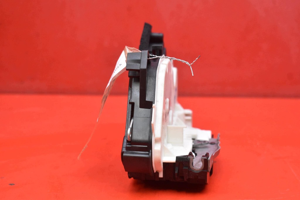 lock door left front front EU 5E1837015A SKODA RAPID 12-17