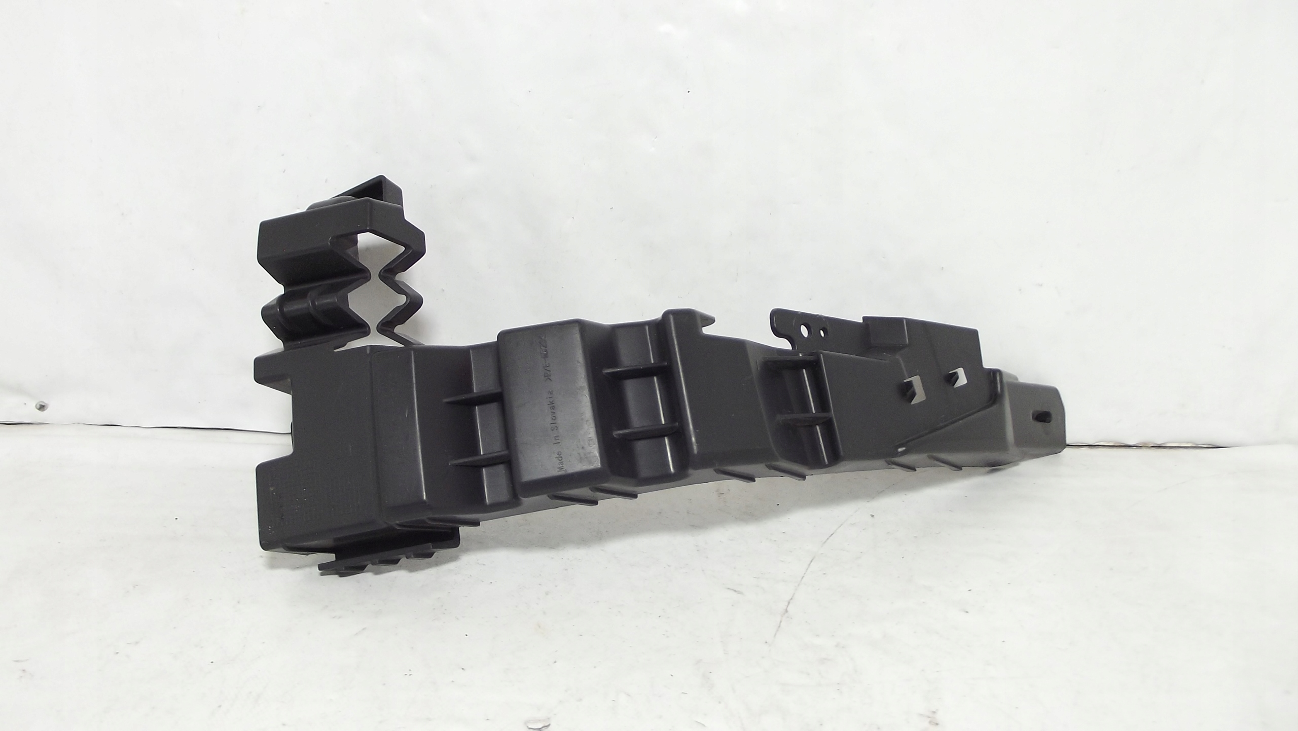 Jaguar E Pace lift holder bumper bracket left rear part M9C3-17A882-A