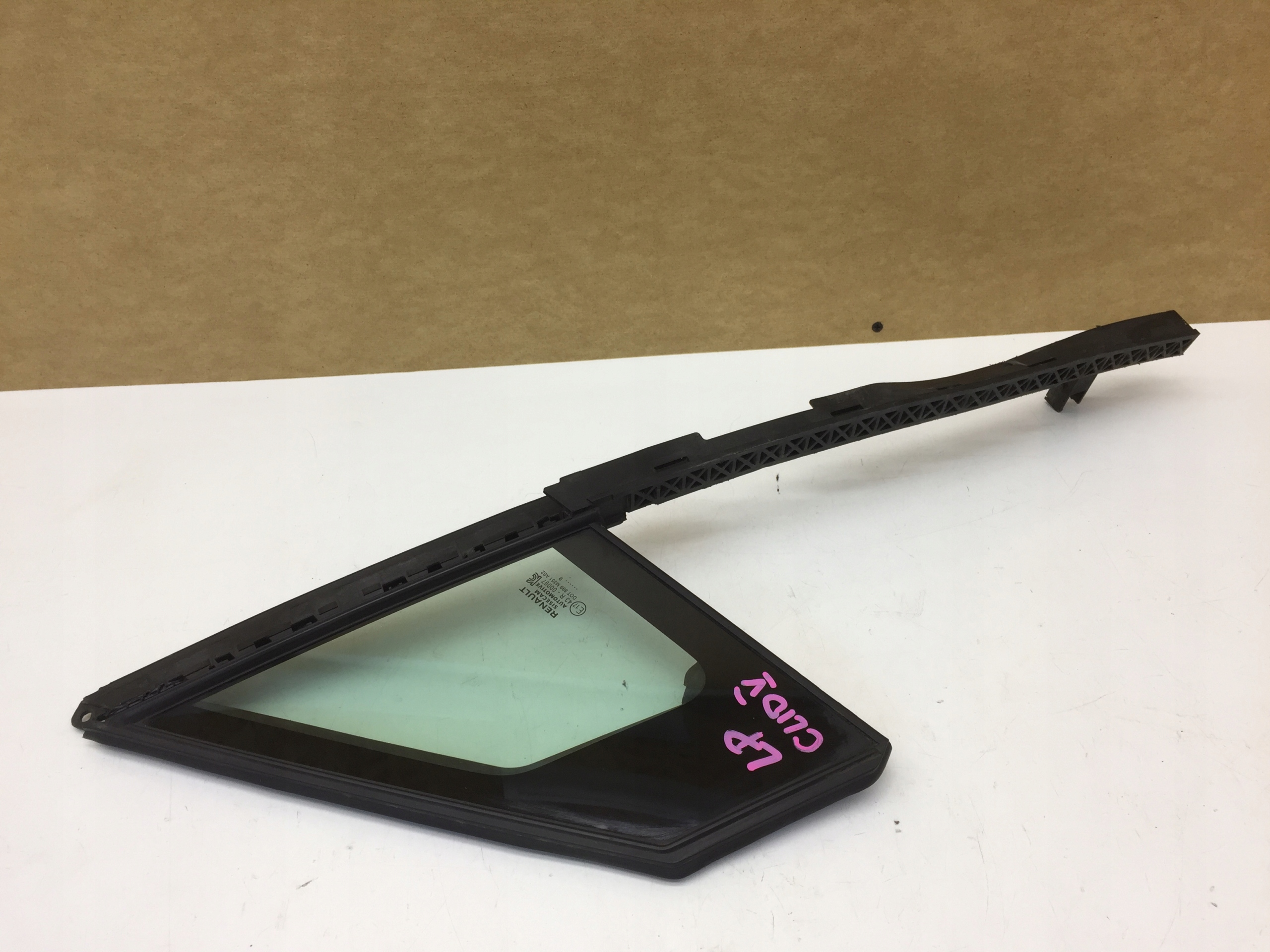 CLIO V 5 SZYBA DRZWI TRÓJKĄT LEWA PRZÓD 19R