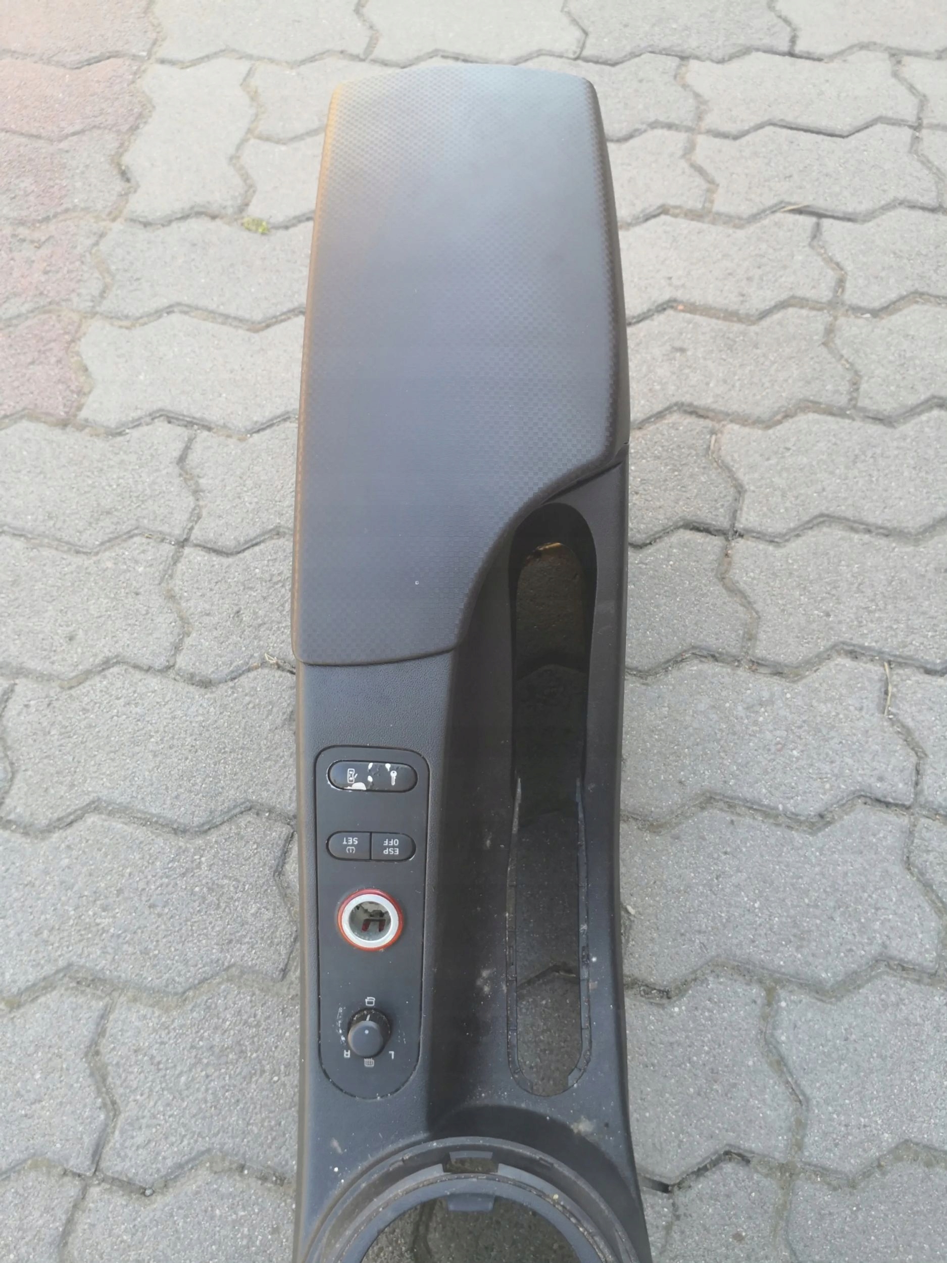TUNEL armrest changer PLYT SEAT ALTEA 5P0864251B