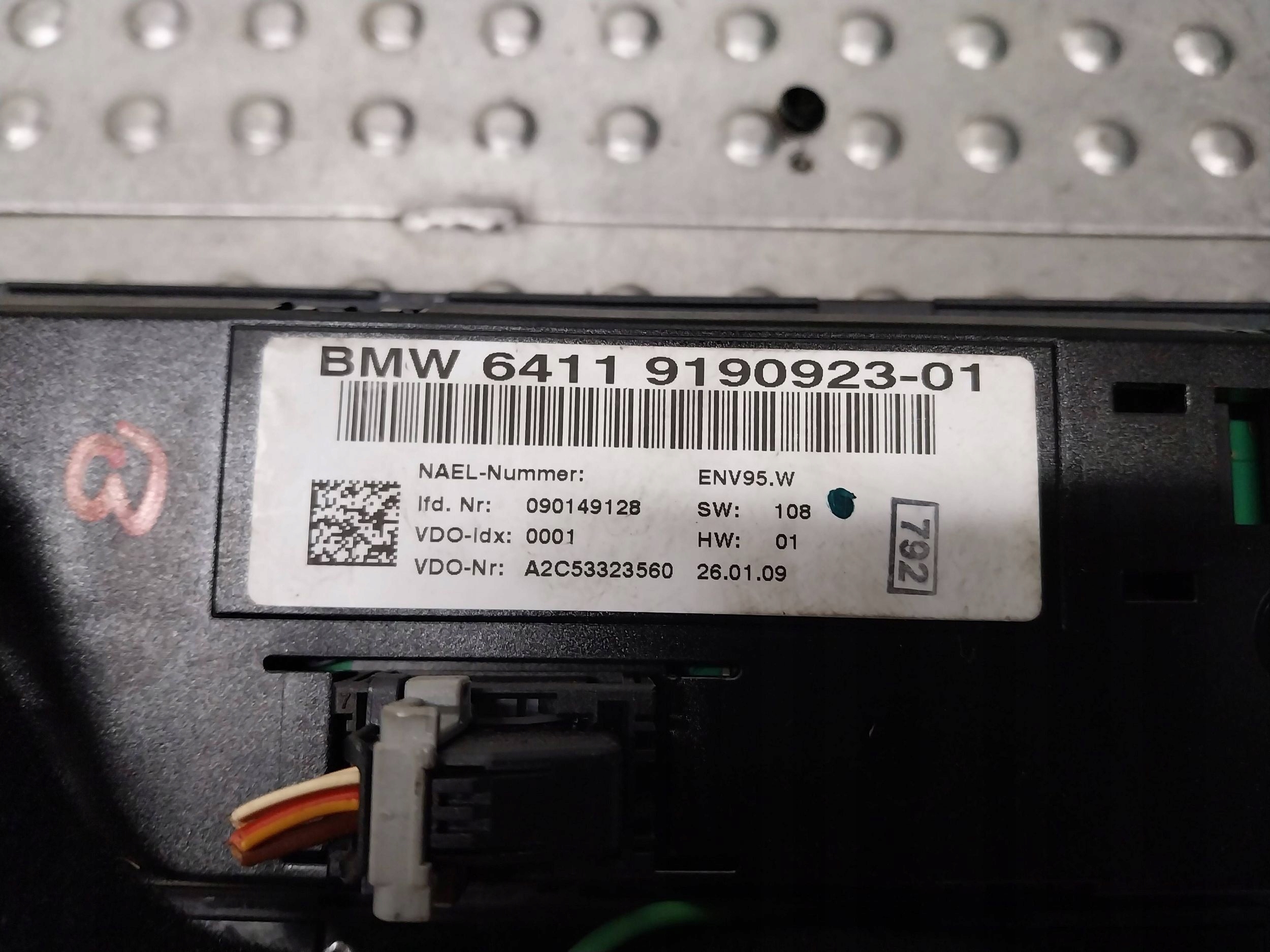 PANEL rešetka ventilacije klimatizacije 9190923 BMW E90 E91 E92 E93