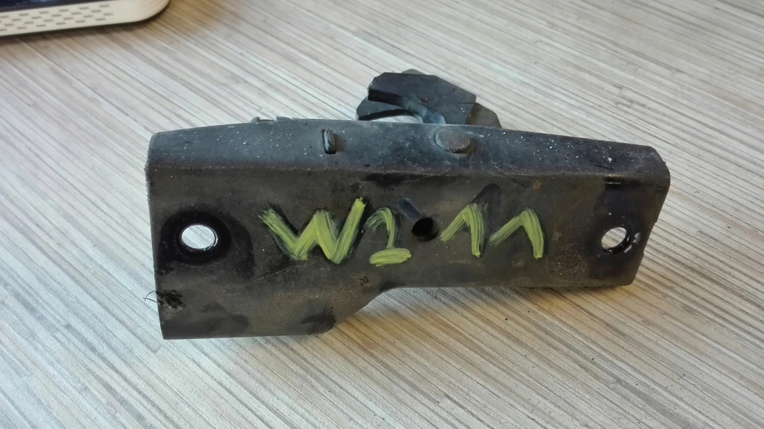 lock RYGIEL bonnets W 211