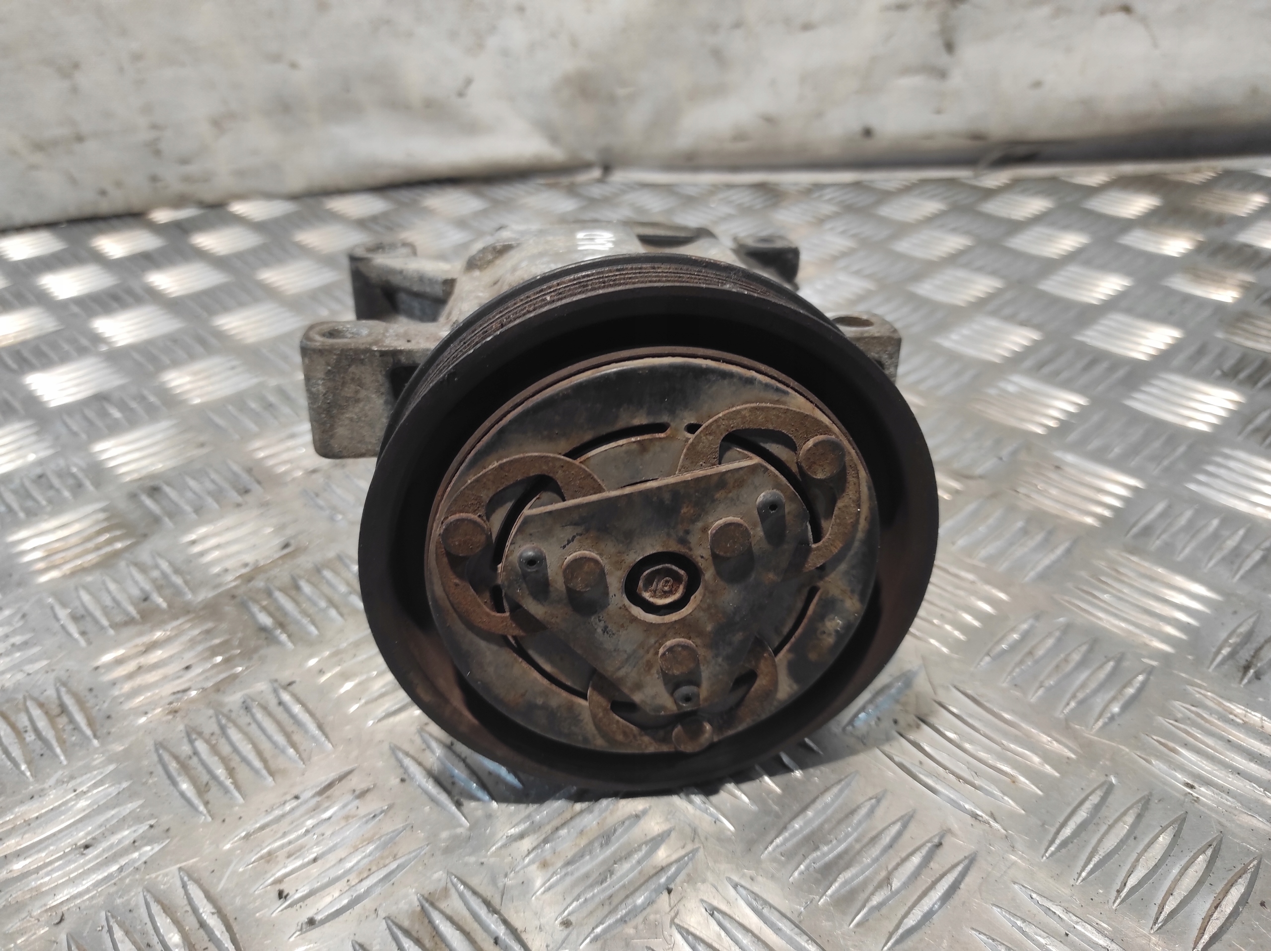 compressor compressor; KLMATYZACJI TOYOTA AYGO and 88310-0H020-C