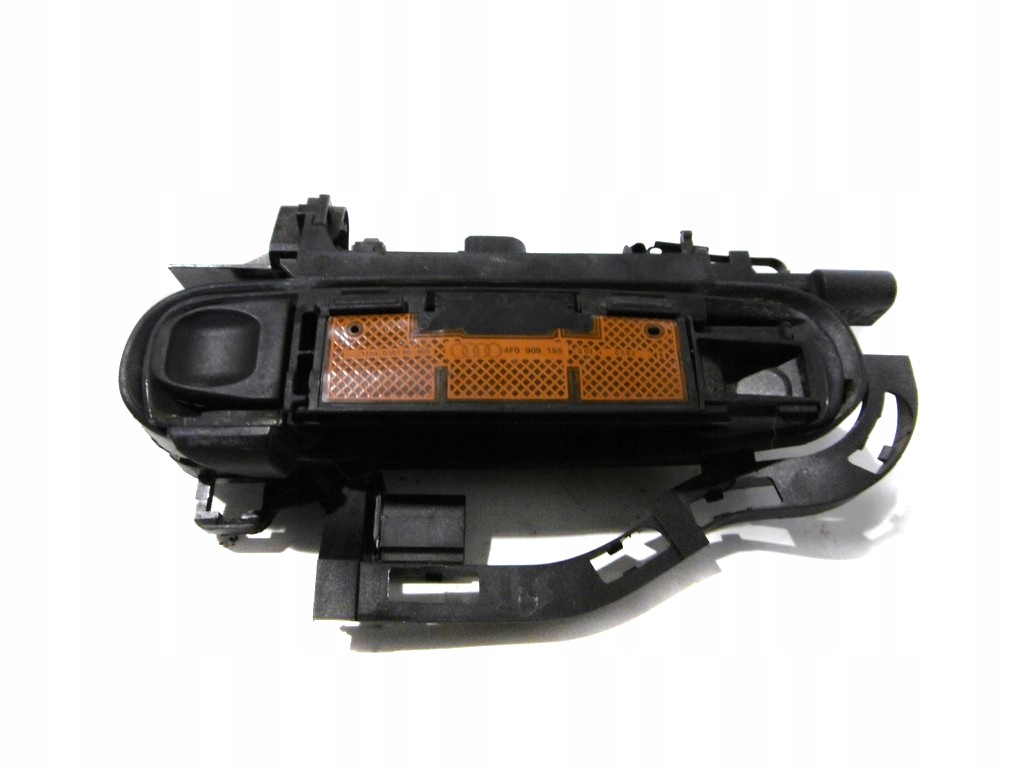 РУЧКА ДВЕРІ ПРАВА AUDI A6 C6 КЛЮЧА ПЕРЕД ЗАД.