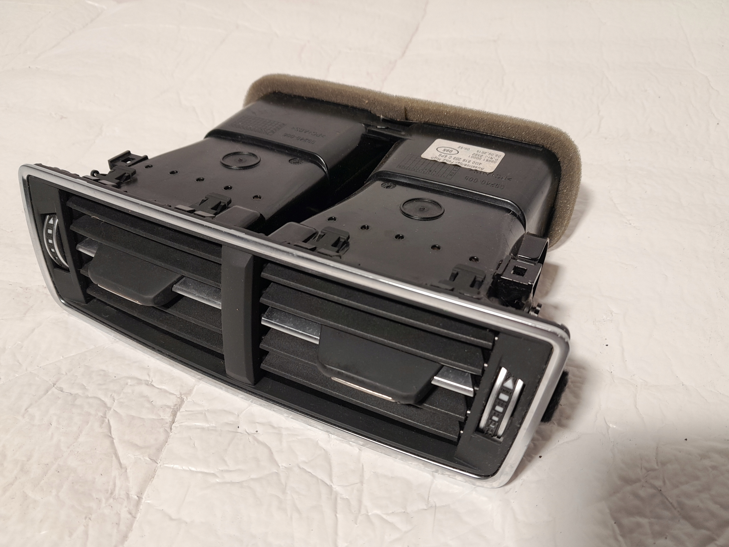 AUDI Q7 4M grid air conditioning devices rear part 4M0819203C