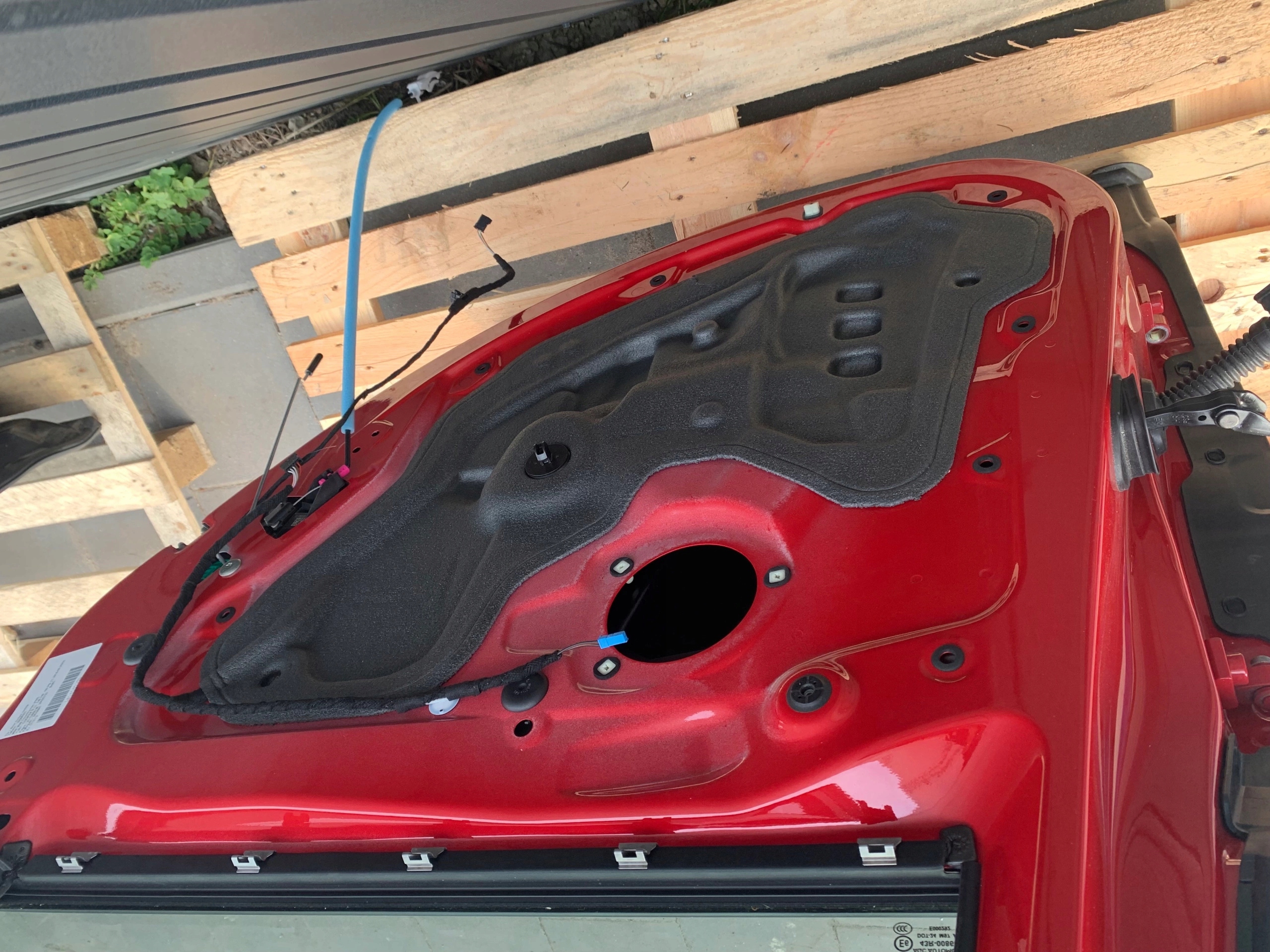 дверь правая задняя MINI COUNTRYMAN F60 851 RED