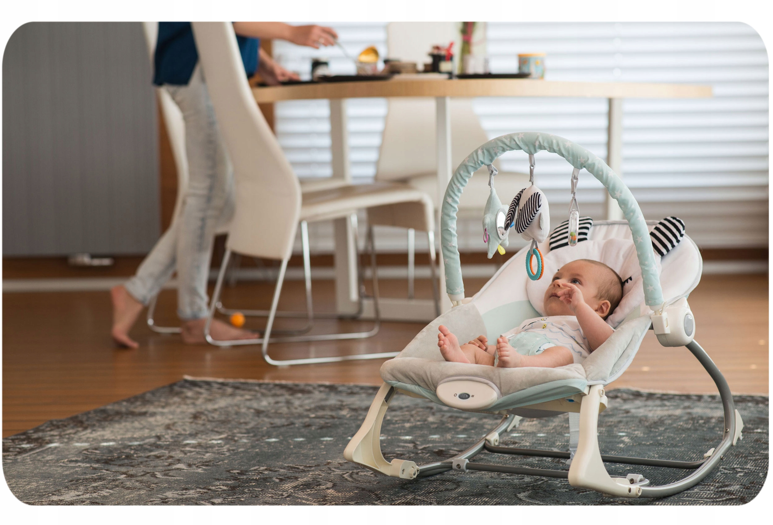 KŪDIKIO GULTELĖ SUPAMOJI LOPŠELĖ LOPIŠĖ VIBRACINIAI ŽAISLAI NUKIDO Kind šokdynė