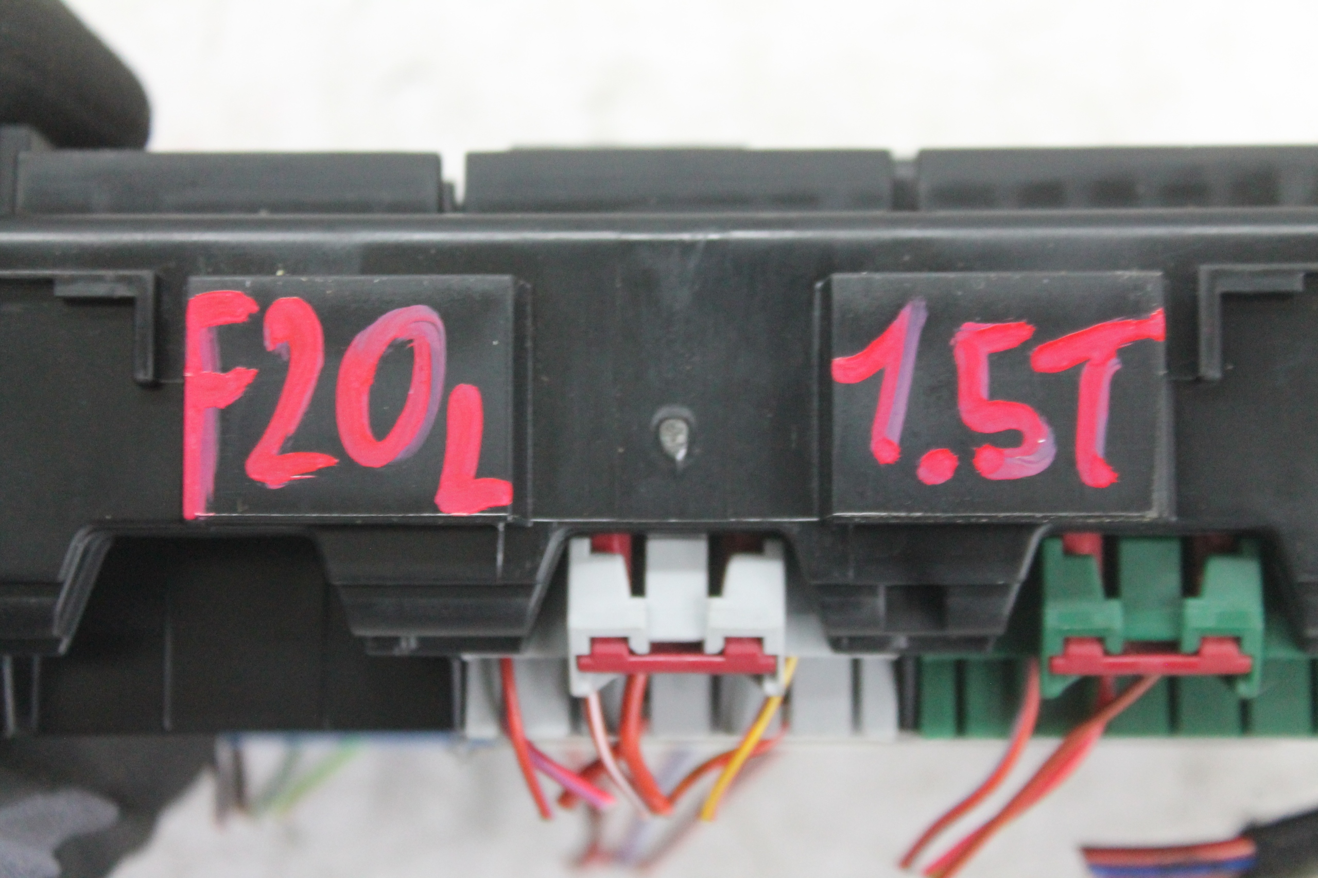 fuse box 9389068 BMW F20 11