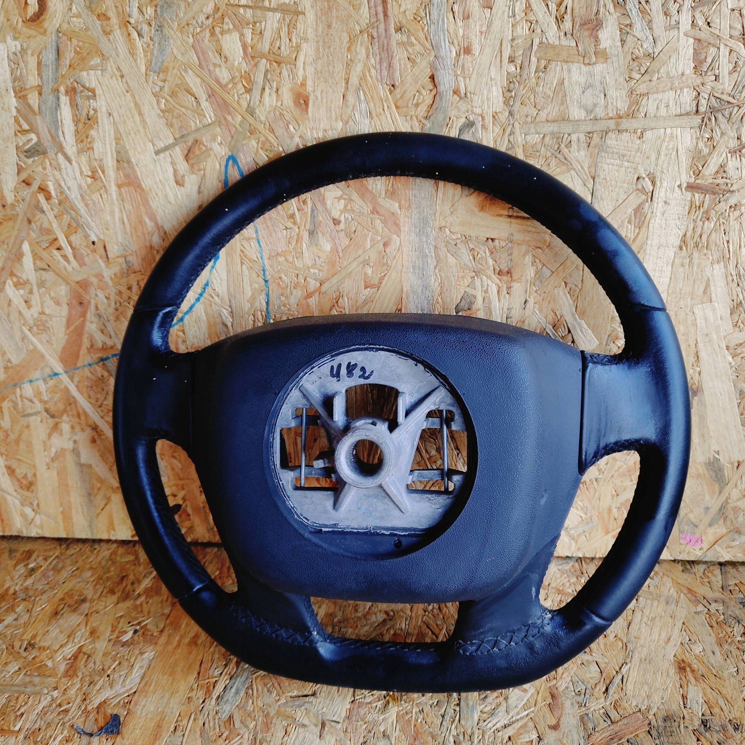 lenkrad Citroen C4 II 98039712ZD