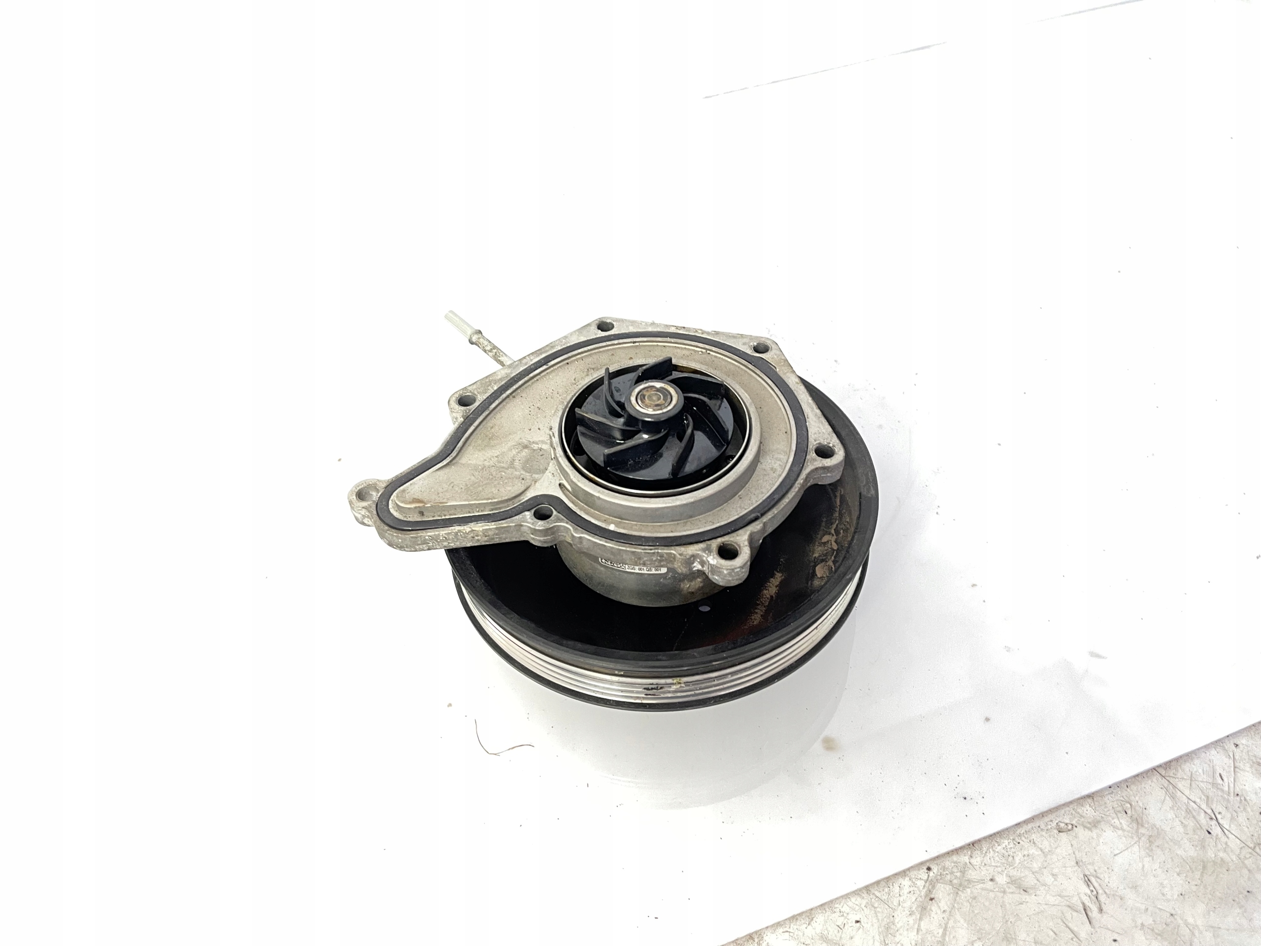 AUDI A6 C7 2.8 FSI water pump 06E121016D 06E121031D