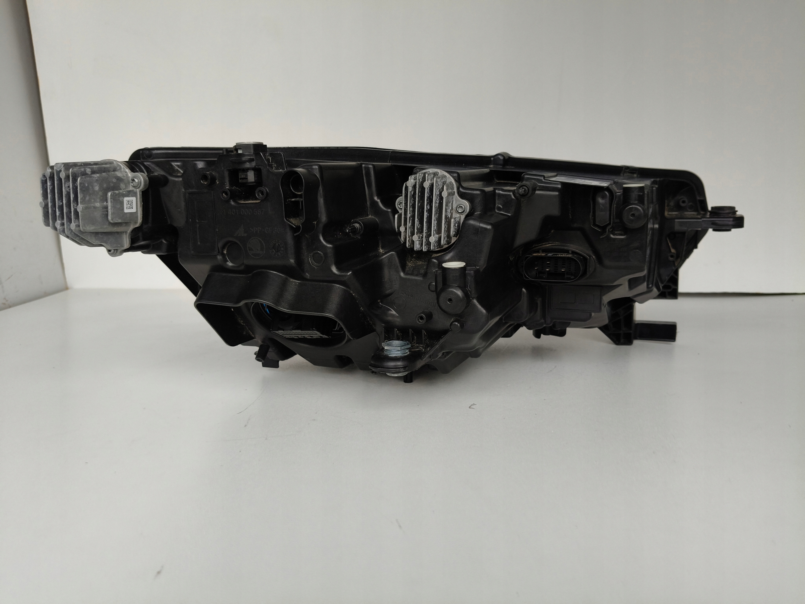 Licht links REFLEKTOR SKODA OCTAVIA IV 4 5E3 20- FULL LED