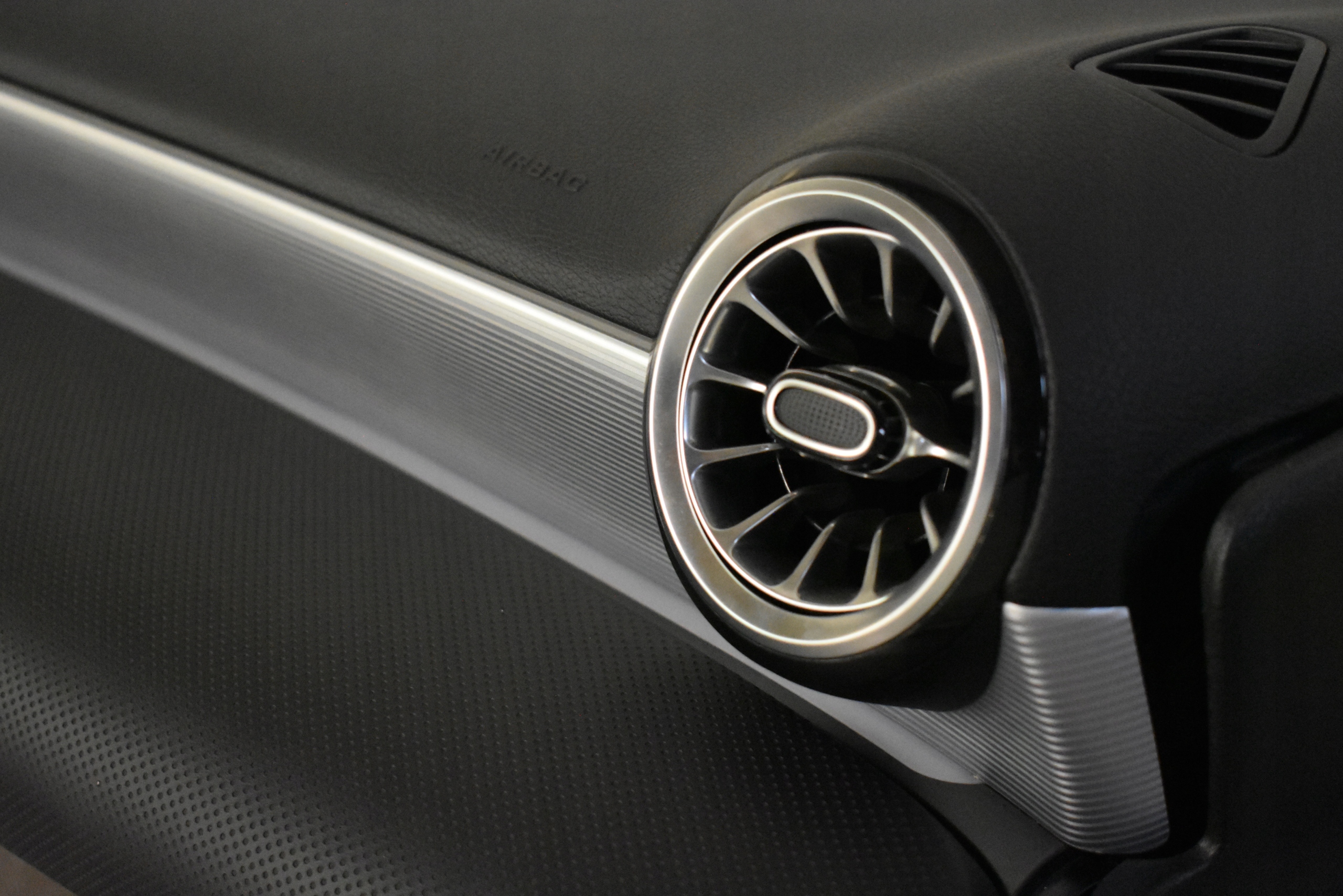 IDEALNA Console MERCEDES W177 1