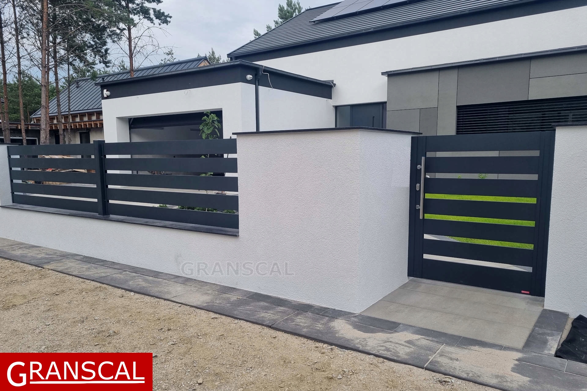 Uliczka furtka nowoczesne płot brama Poznań