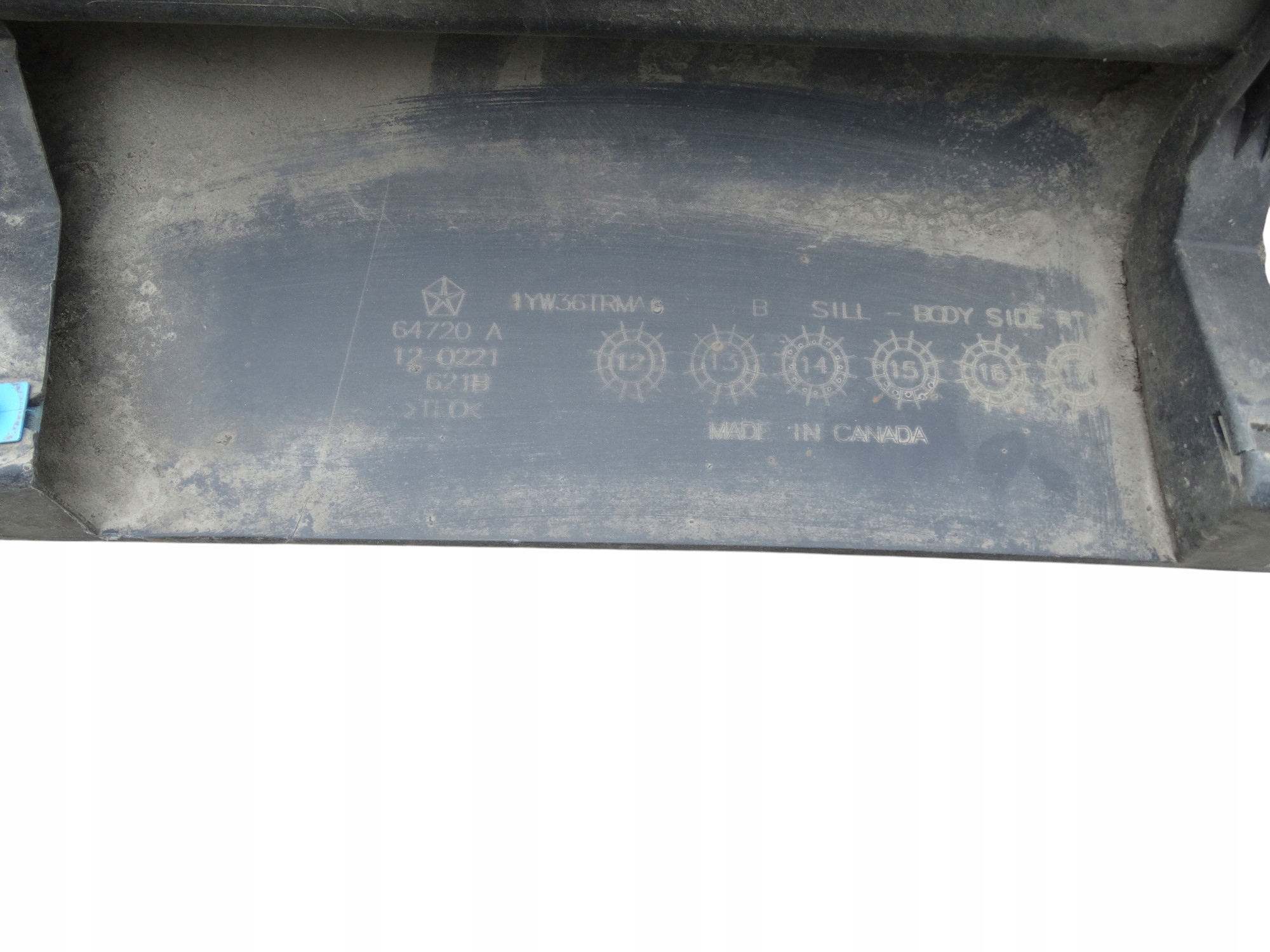 JEEP CHEROKEE V KL cap moulding threshold right threshold right 1YW36TRMA