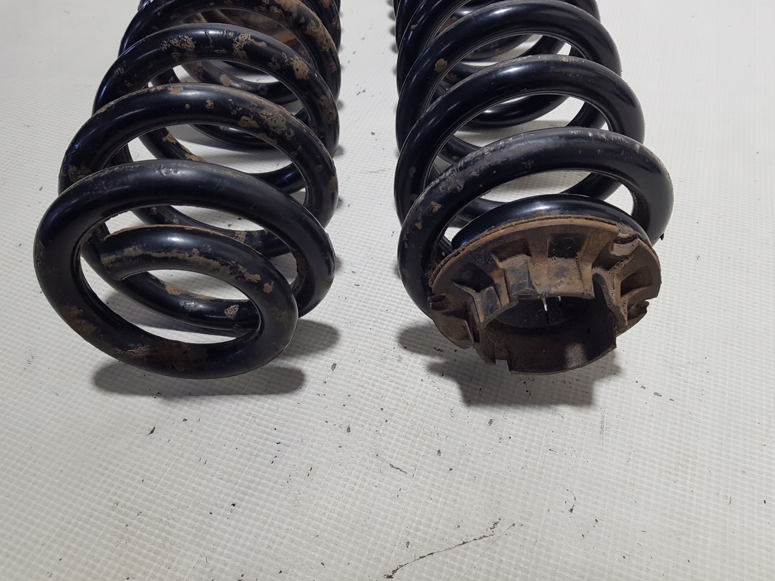 spring rear part left right MERCEDES ML W164 GL X164