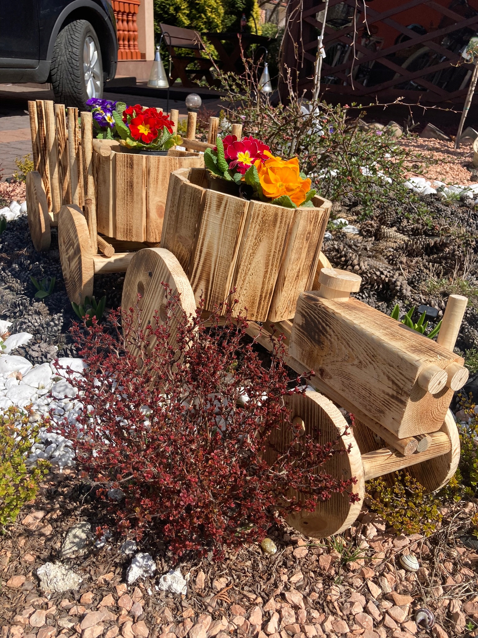 Traktor z wozem z drewna Producent inna