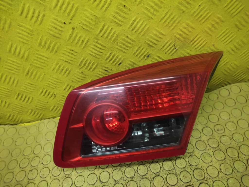 RENAULT VEL SATIS light right rear part to the bonnet 8200014363