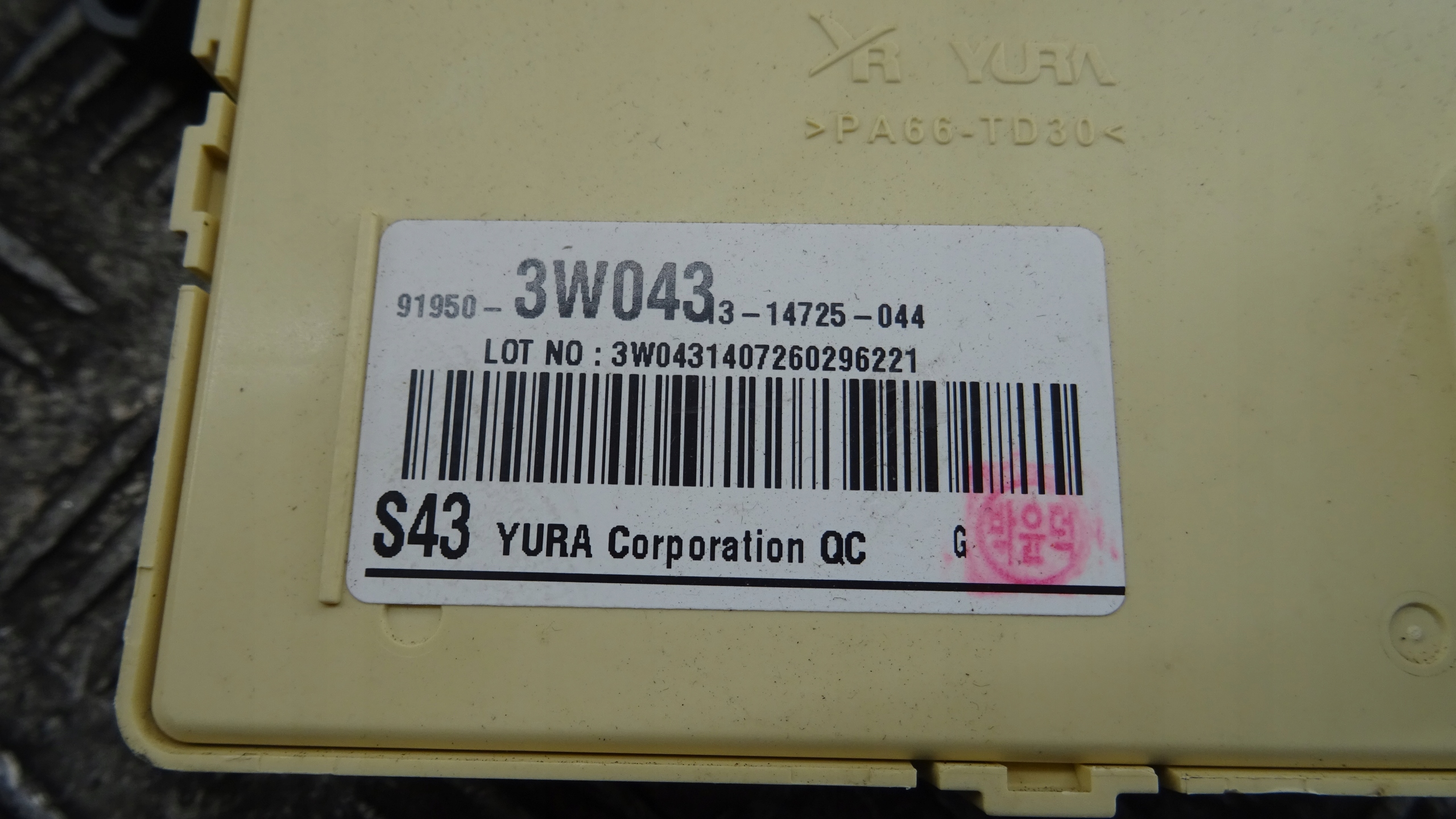 KIA SPORTAGE III module compartment BSI 91950-3W043