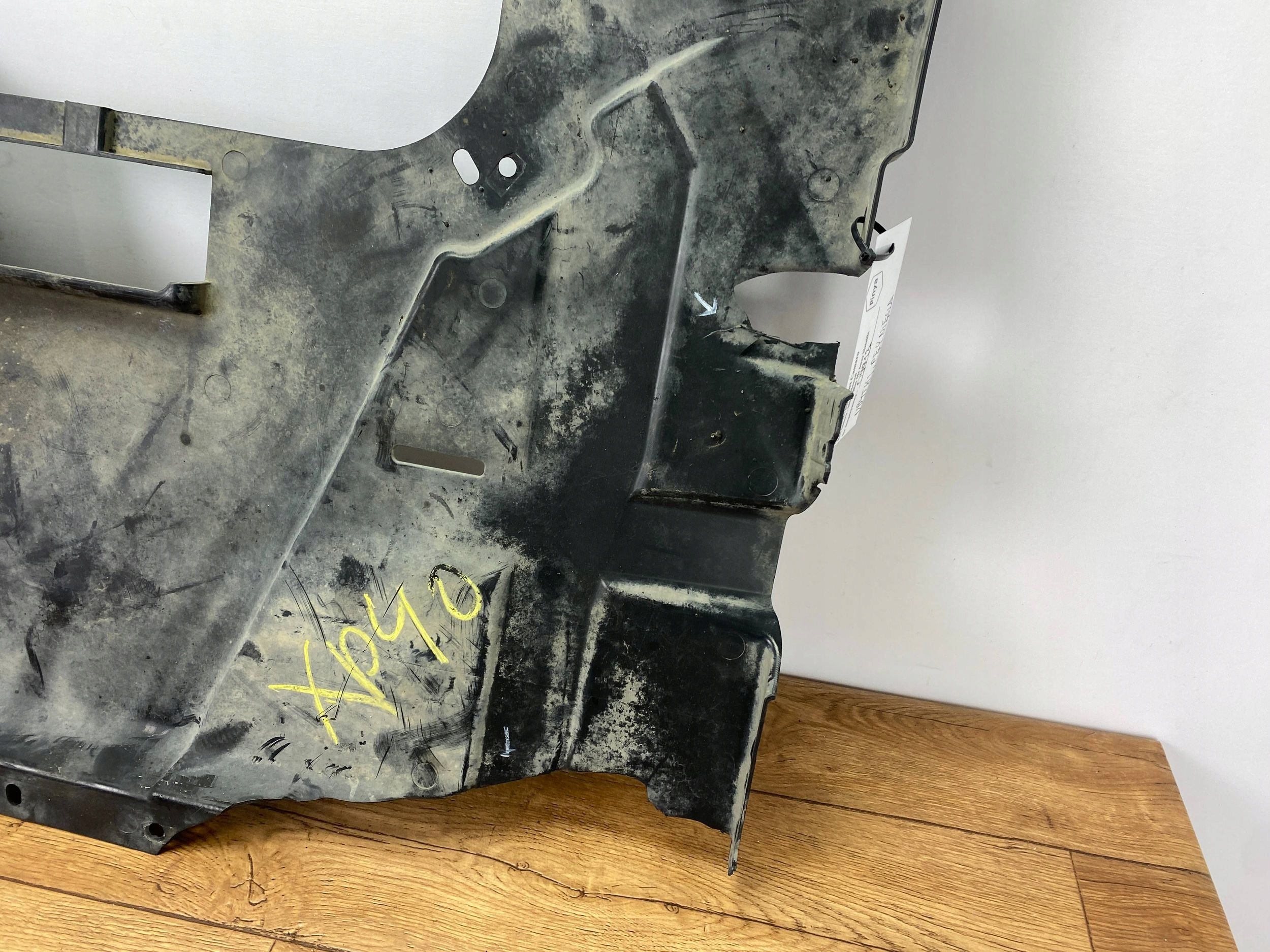 cover below engine Chevrolet Camaro 2016+