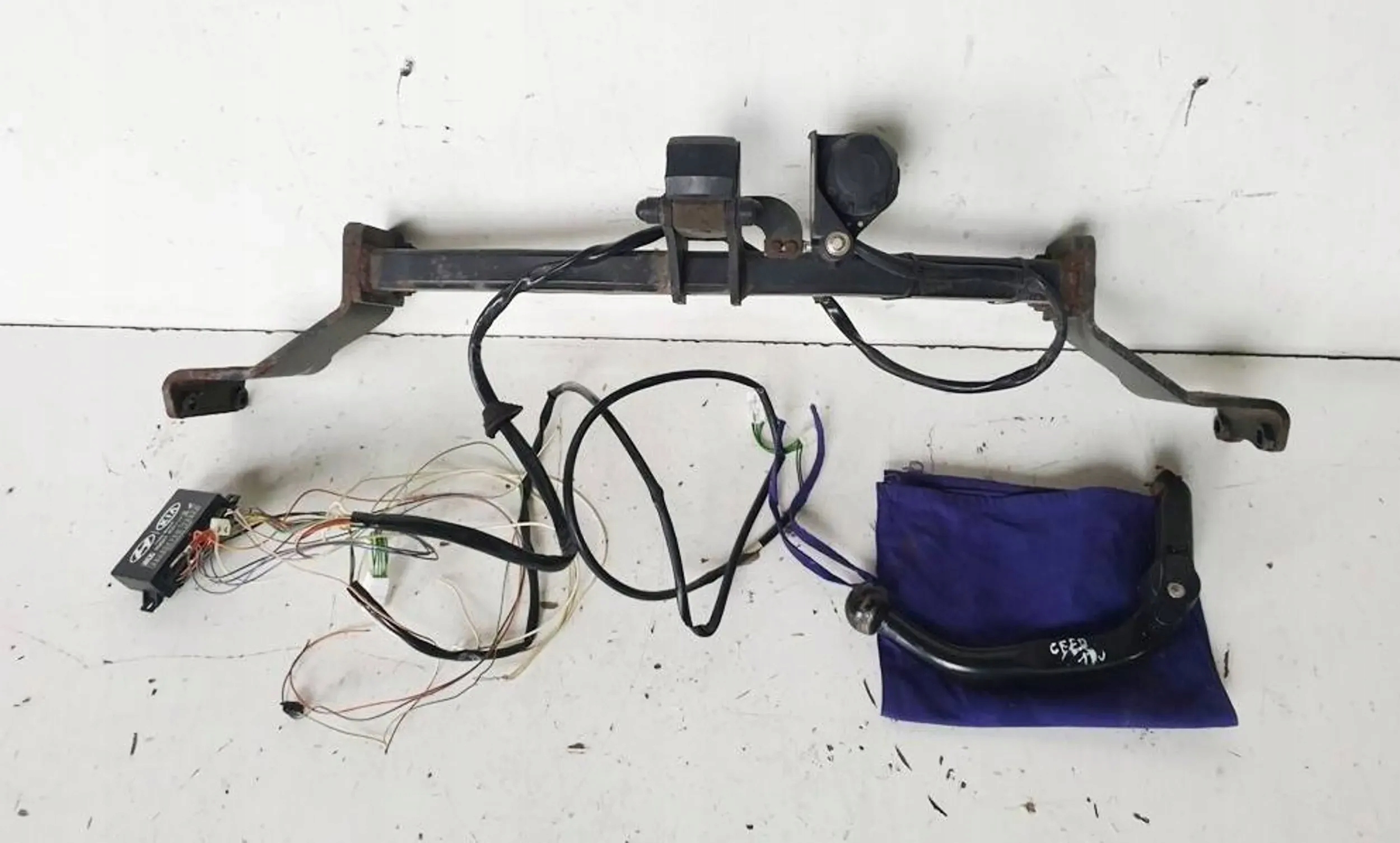 KIA Pro Cee'd II 13r 3d hak odpinany modul THULE