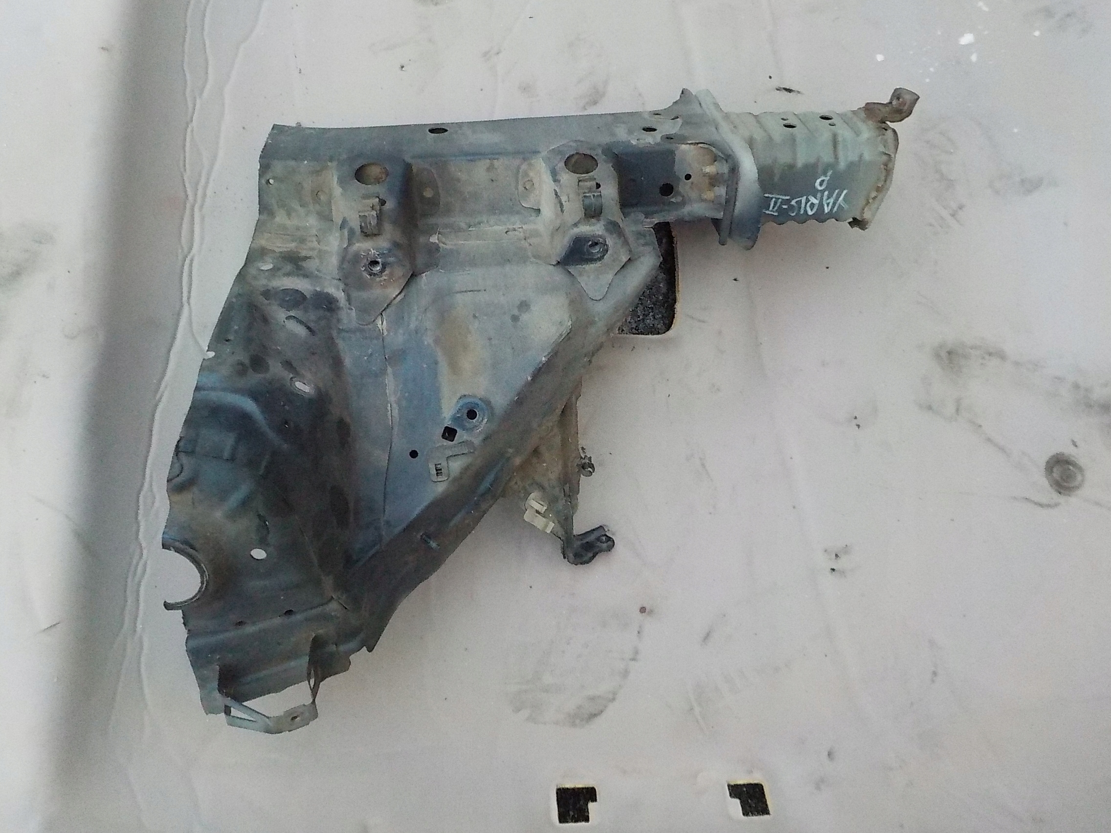 quarter right toyota yaris II 2007r