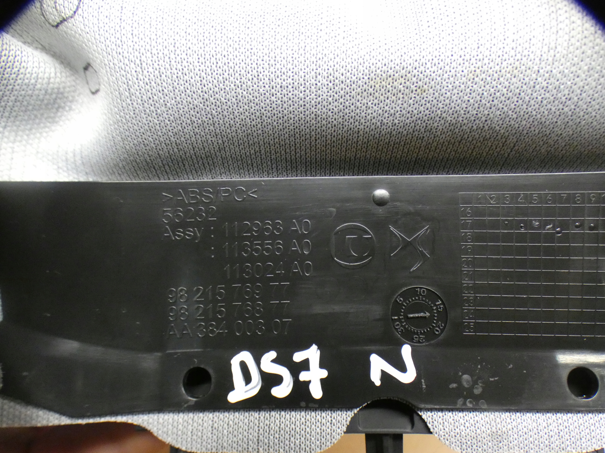 Citroen DS7 Crossback cover instrument panel frame 9821576977