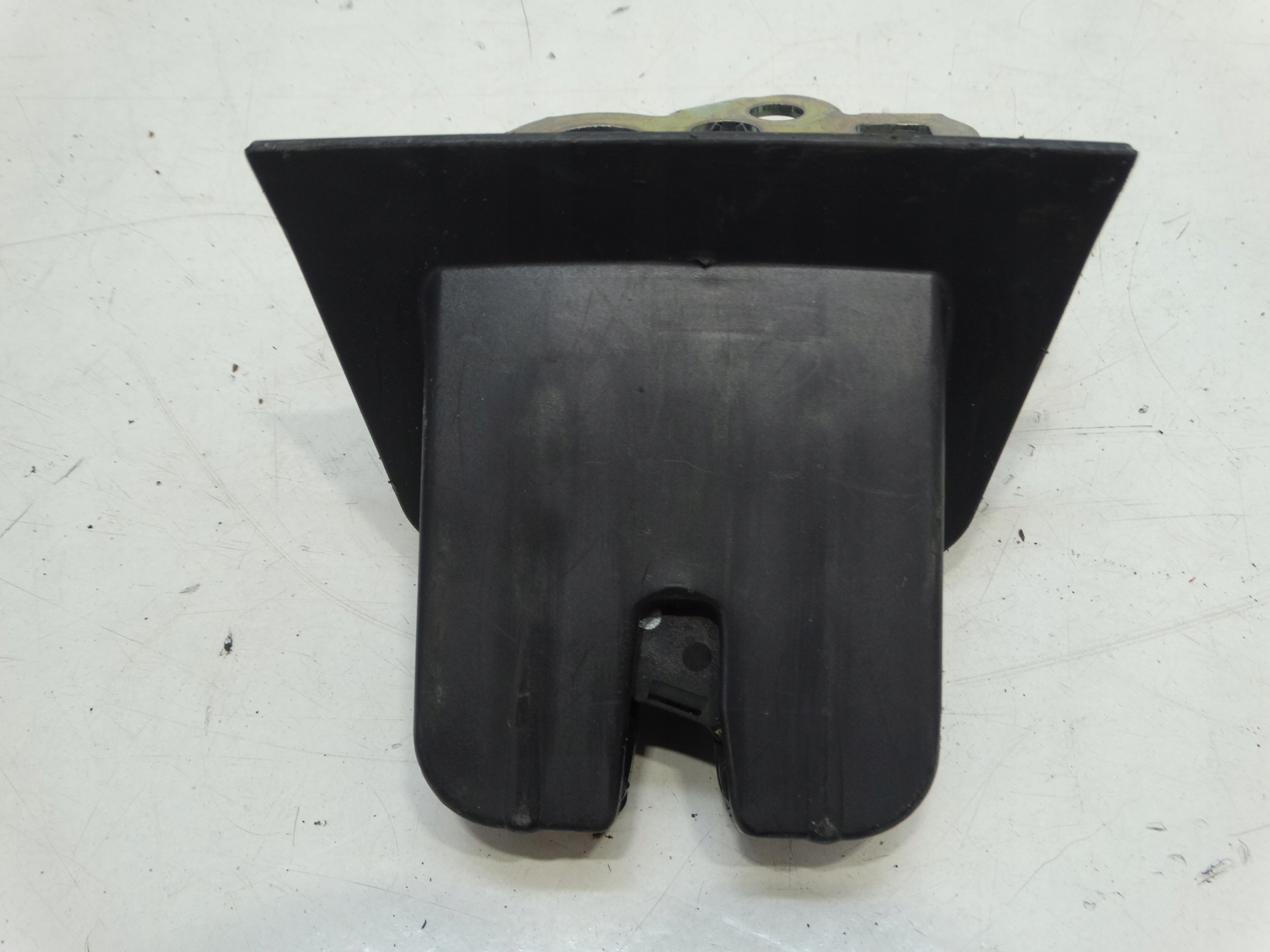 lock bonnet boot rear part AUDI A4 B8 07-15R. 8R0827505