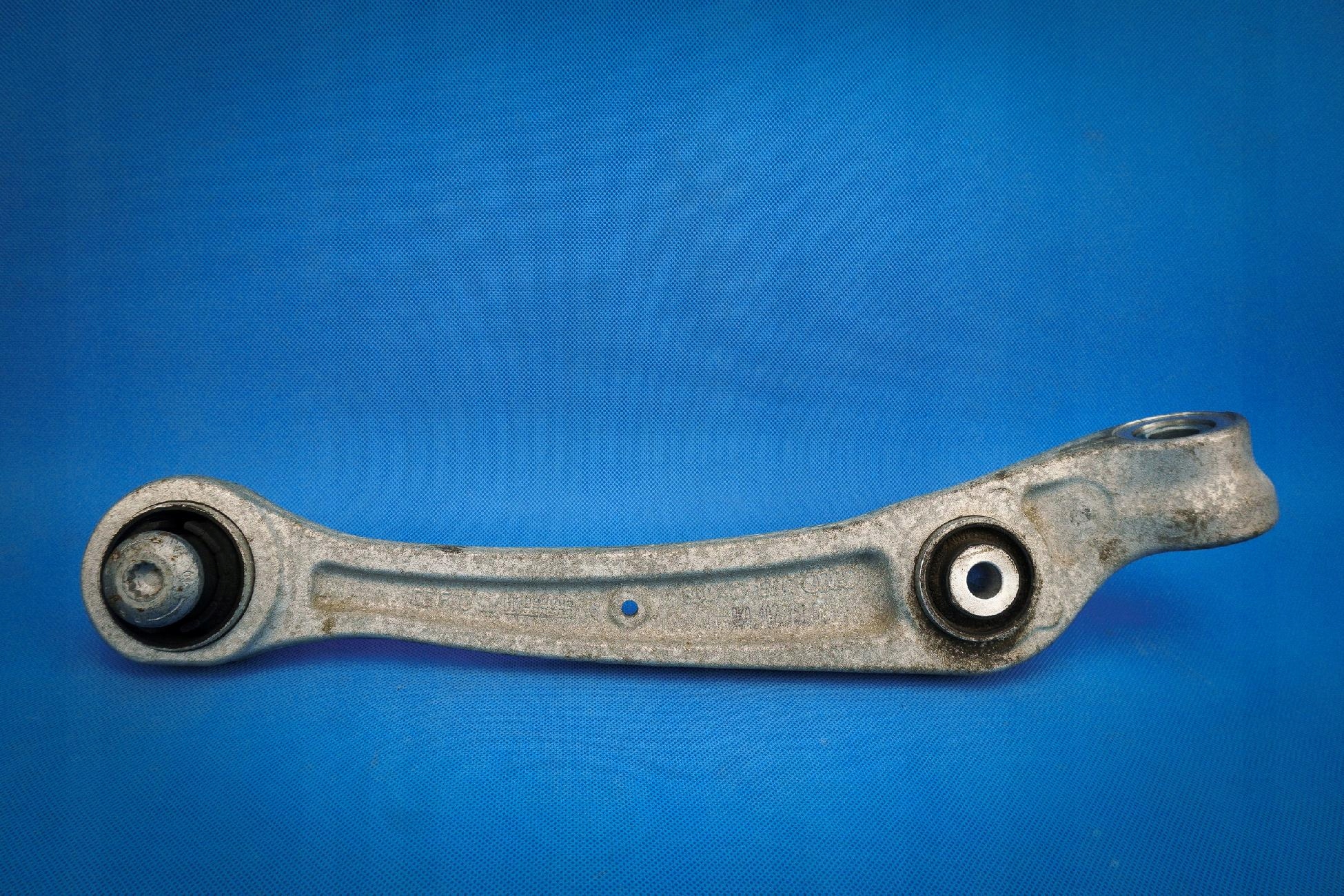 arm nosny front Audi A4 A5 A6 A7 4G 8K0407151F