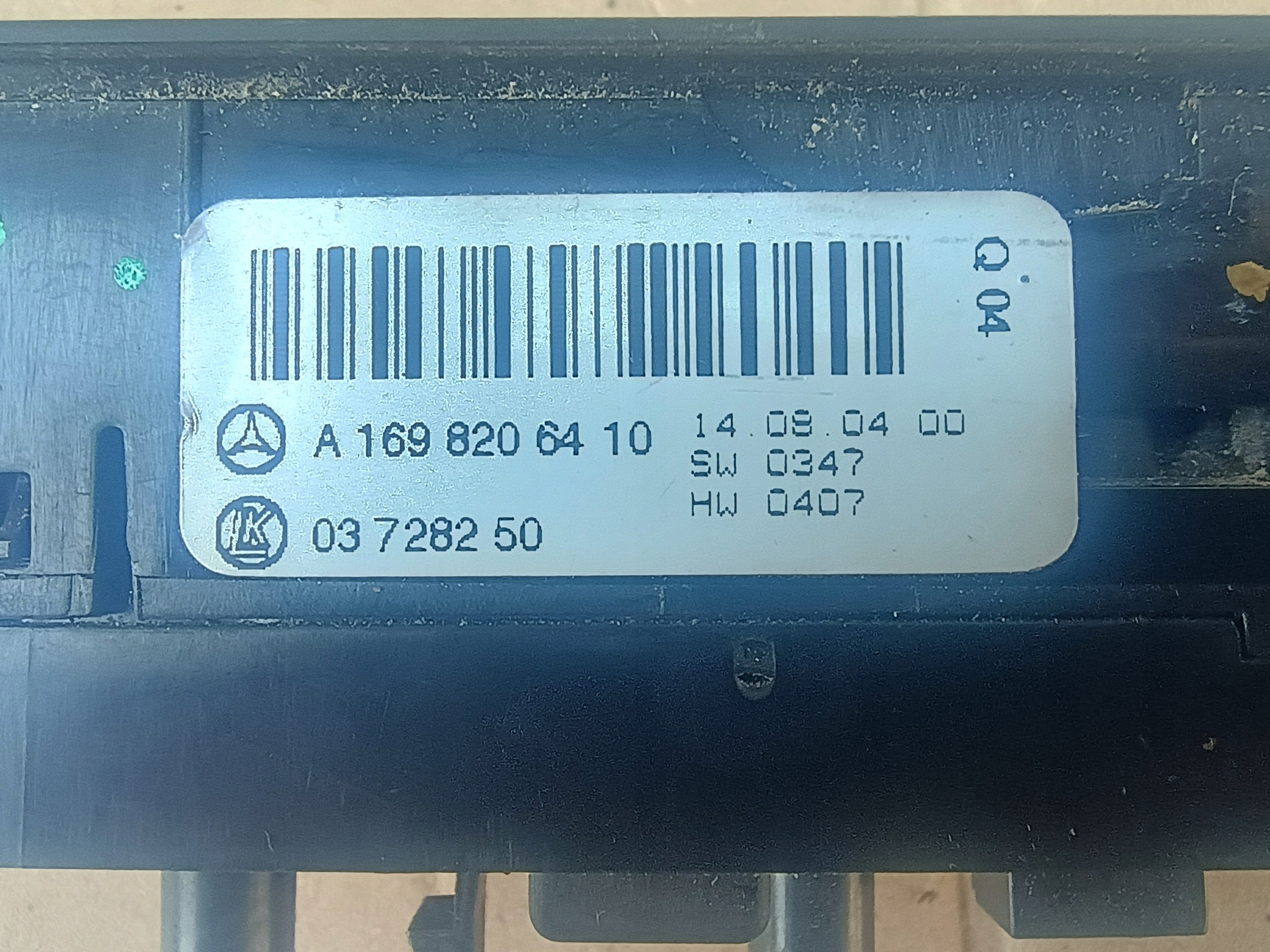 control panel of the window A1698206410 MERCEDES W169