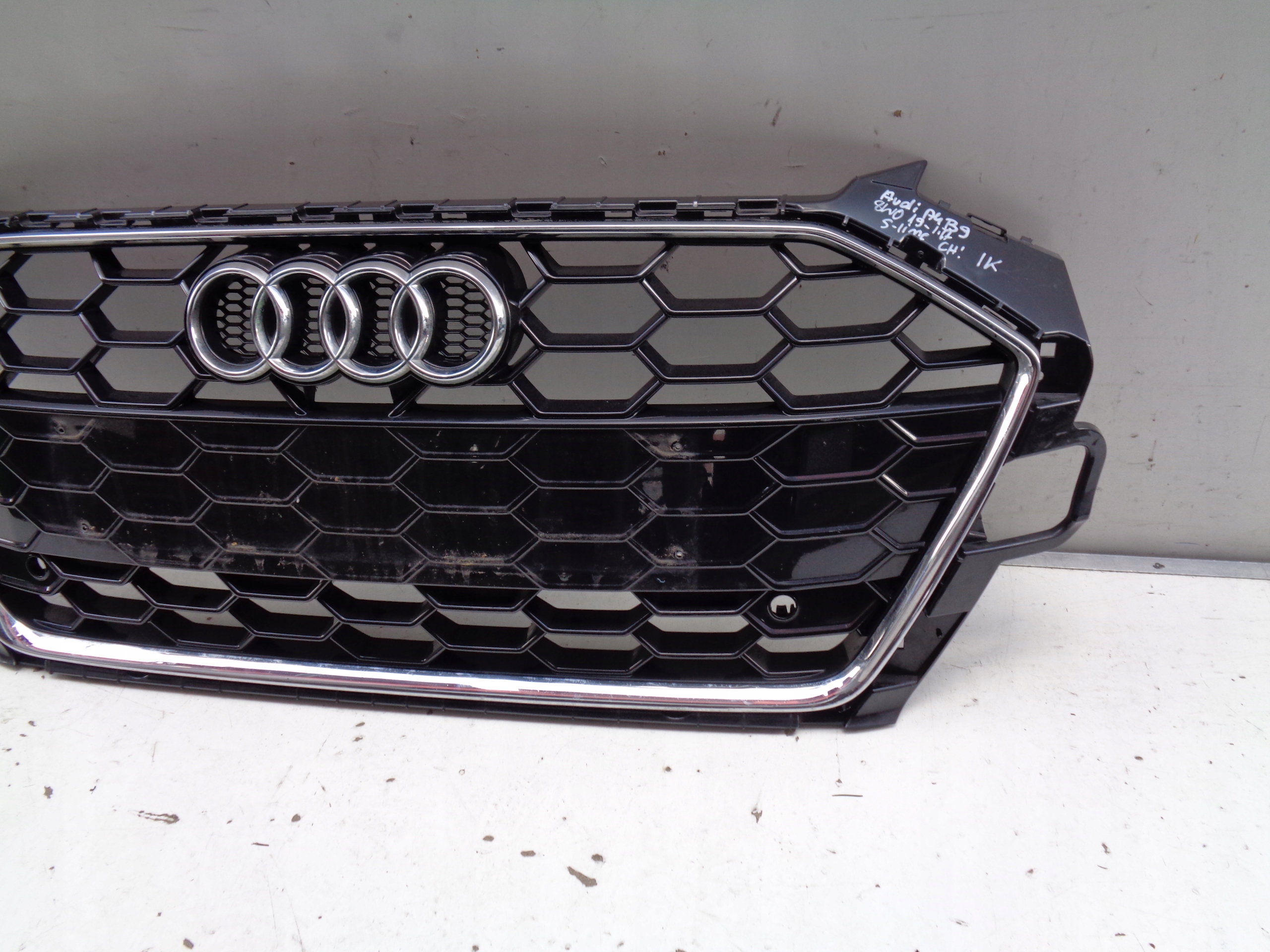 Grille AUDI A4 B9 8W 8W0 19- LIFT S-LINE S4