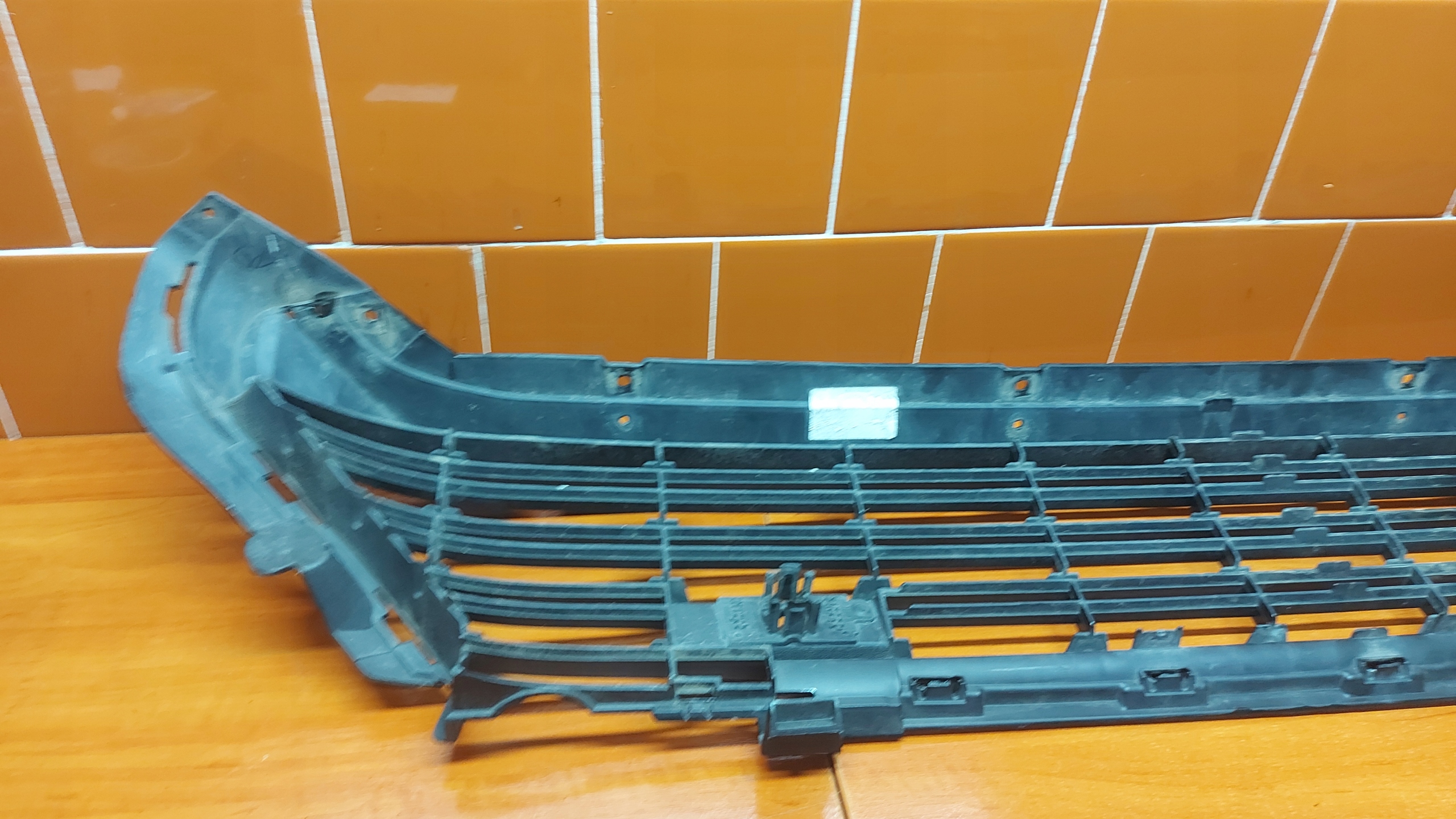 grid of a bumper central front front TOYOTA PROACE CITY OPEL COMBO E 18